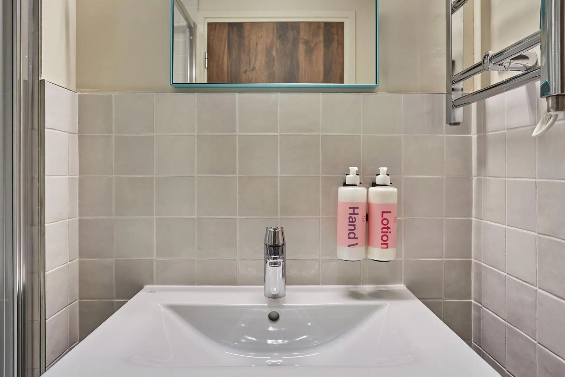 Bathroom in Numa Paris Champs-Élysées