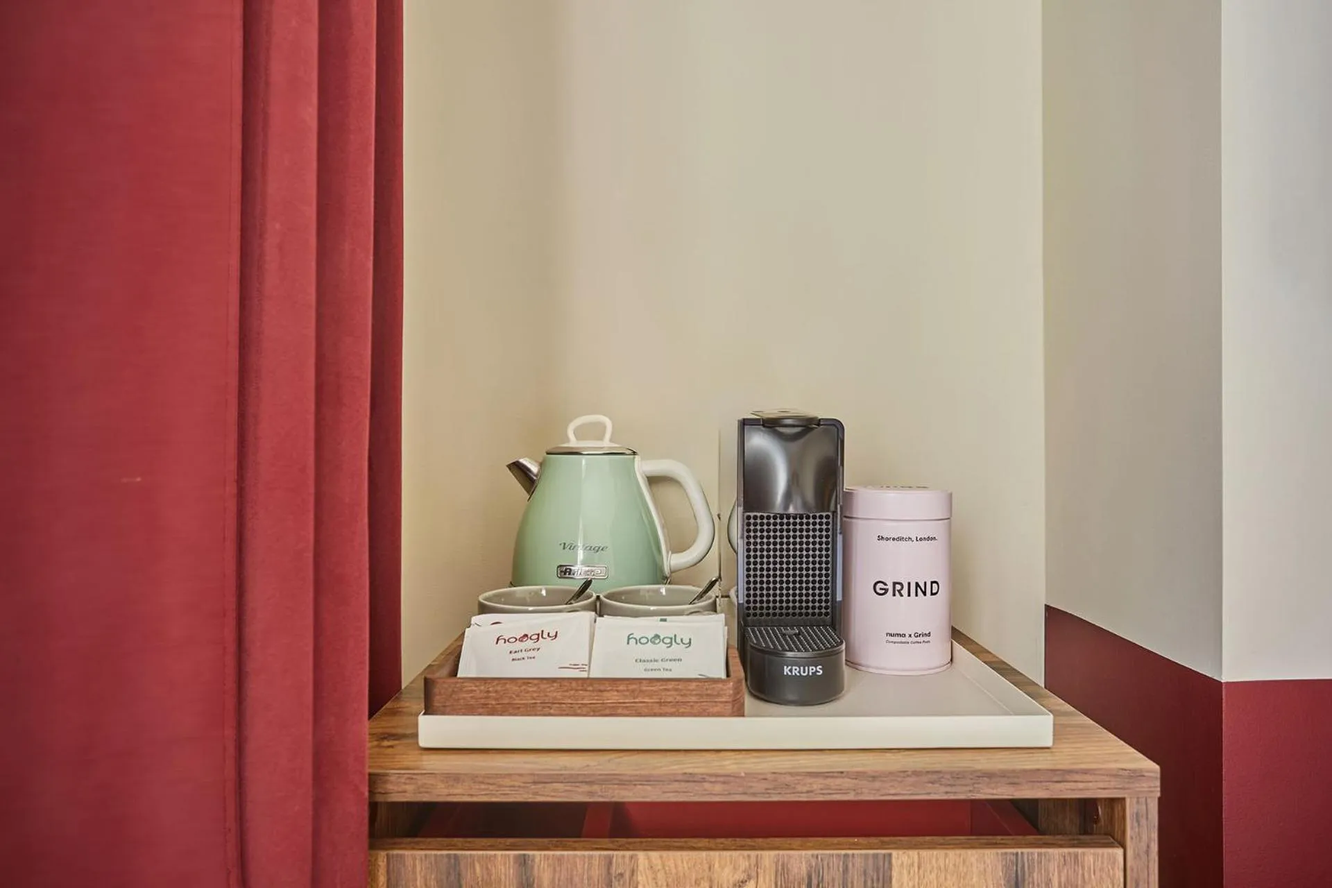 Coffee/tea facilities in Numa Paris Champs-Élysées