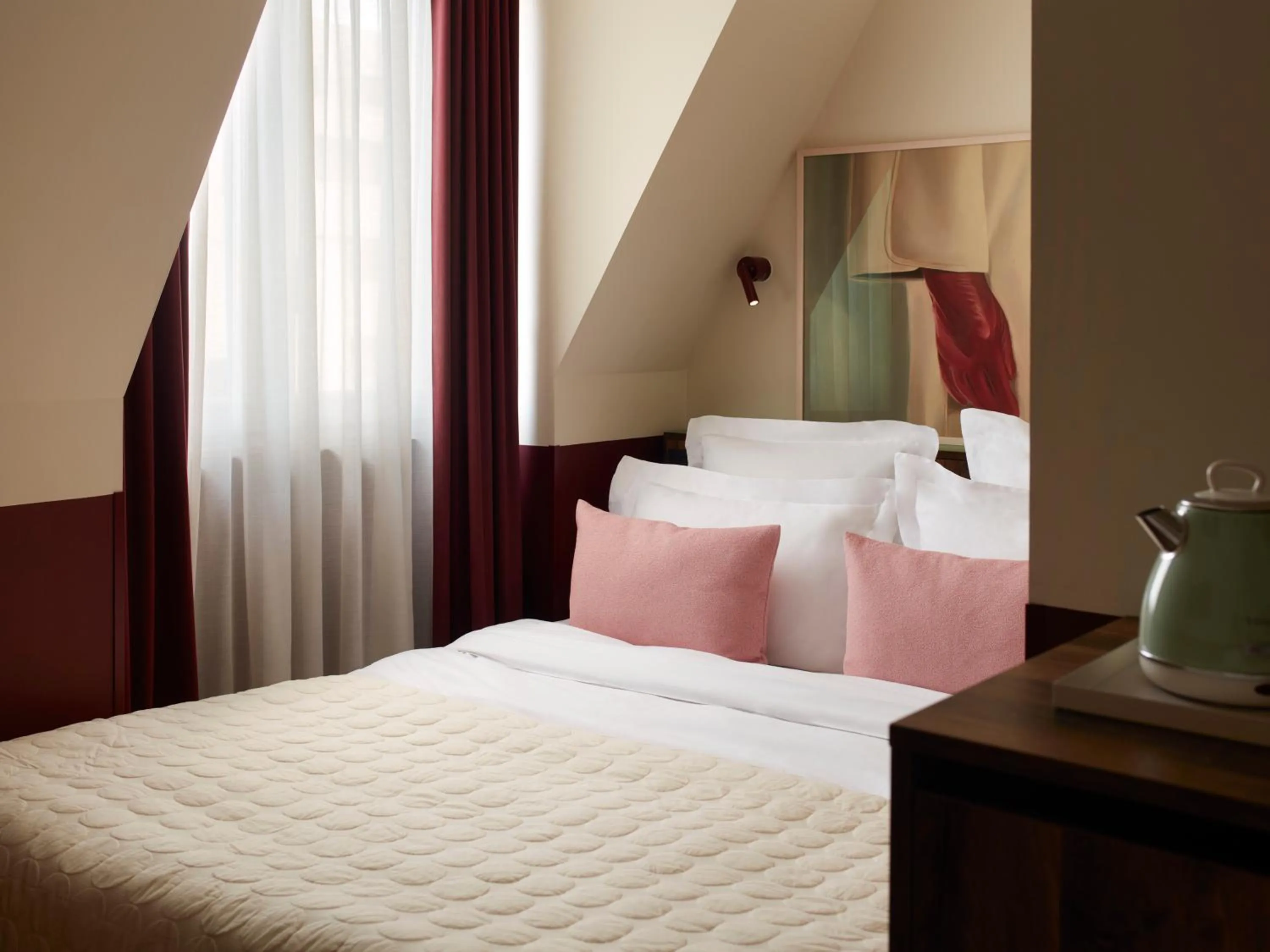 Bed in Numa Paris Champs-Élysées