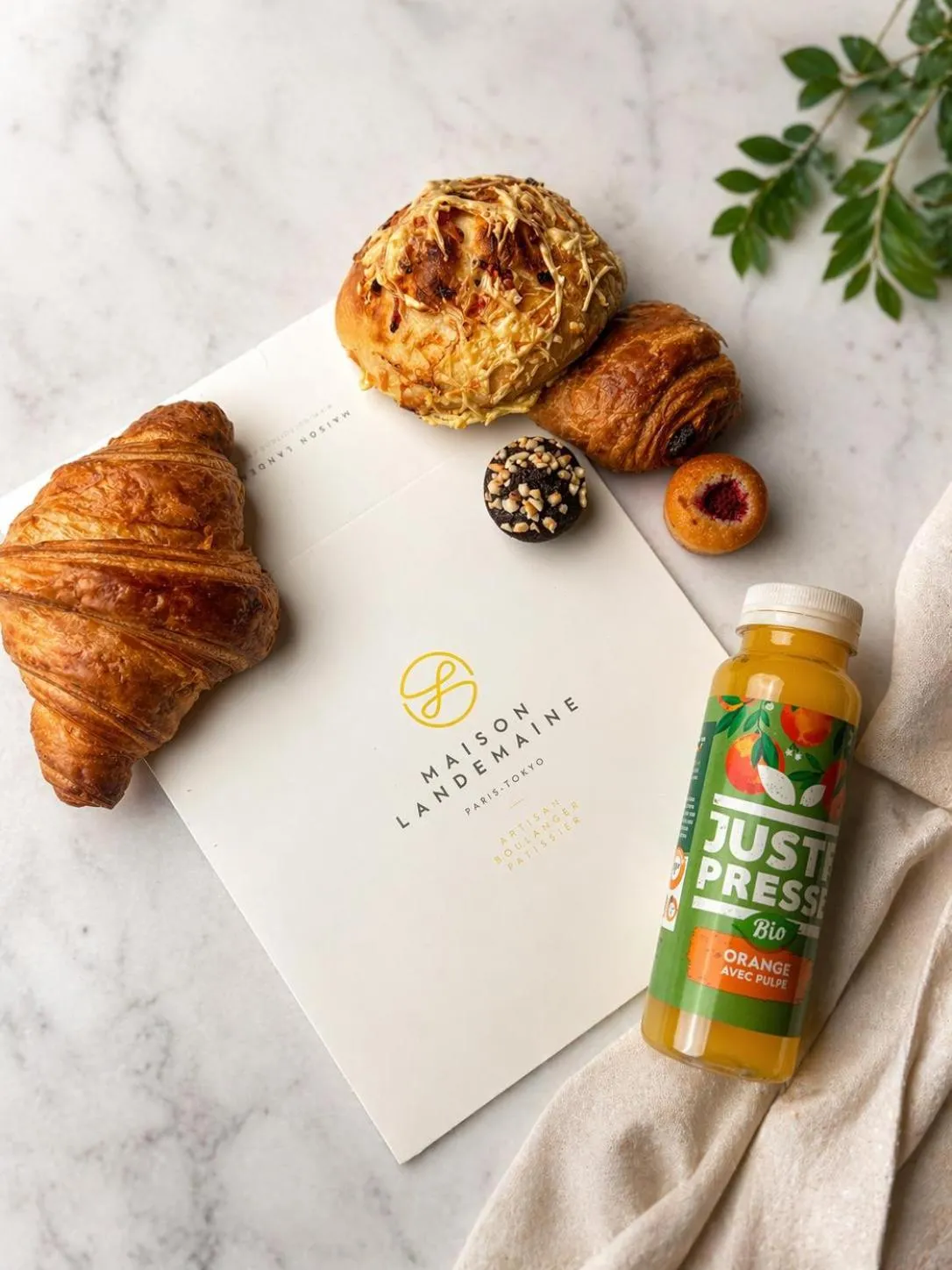 Breakfast in Numa Paris Champs-Élysées