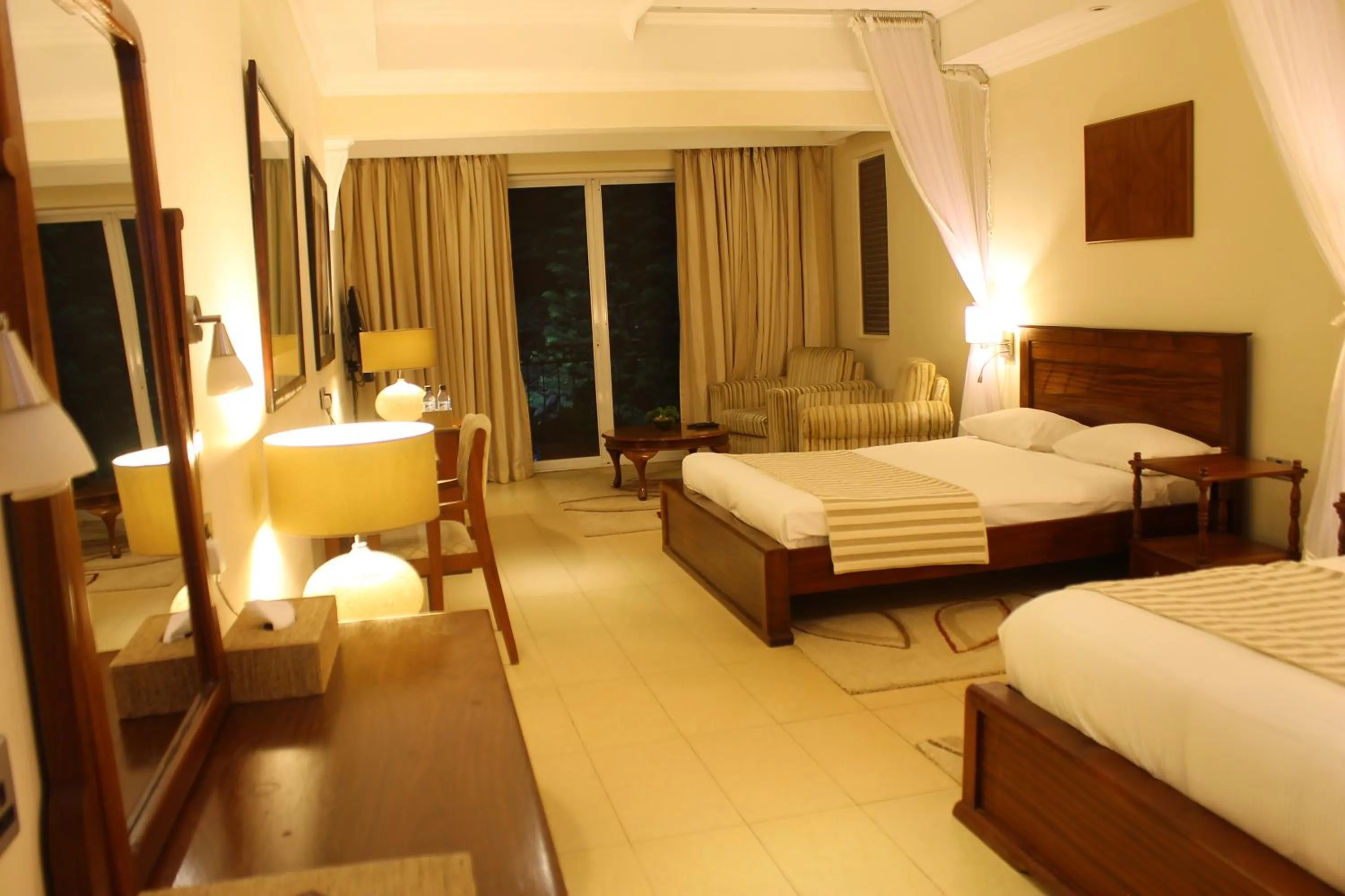 Bedroom, Bed in Sovereign Hotel