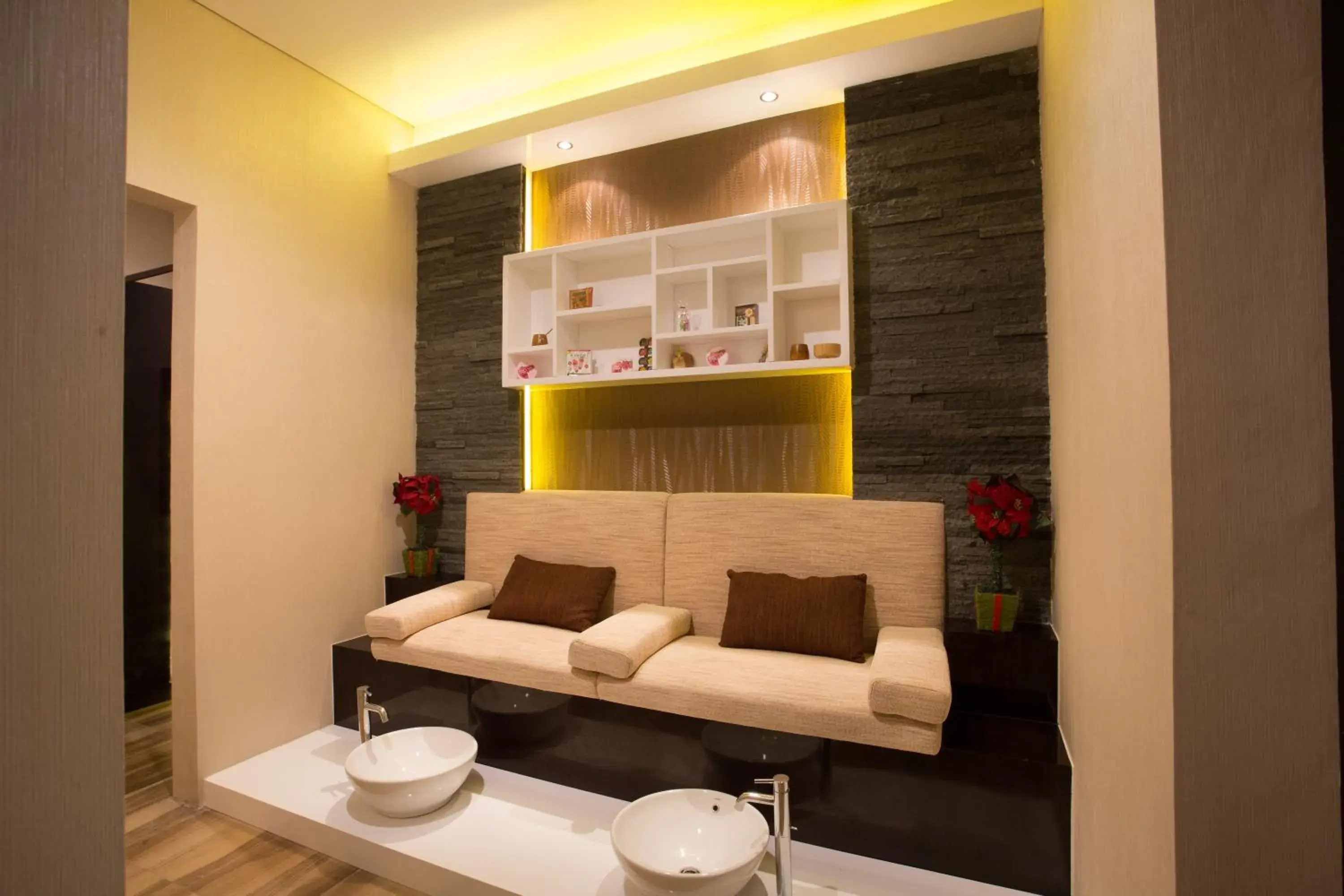 Spa and wellness centre/facilities in Golden Palace Hotel Lombok Spa and wellness centre/facilities in Golden Palace Hotel Lombok