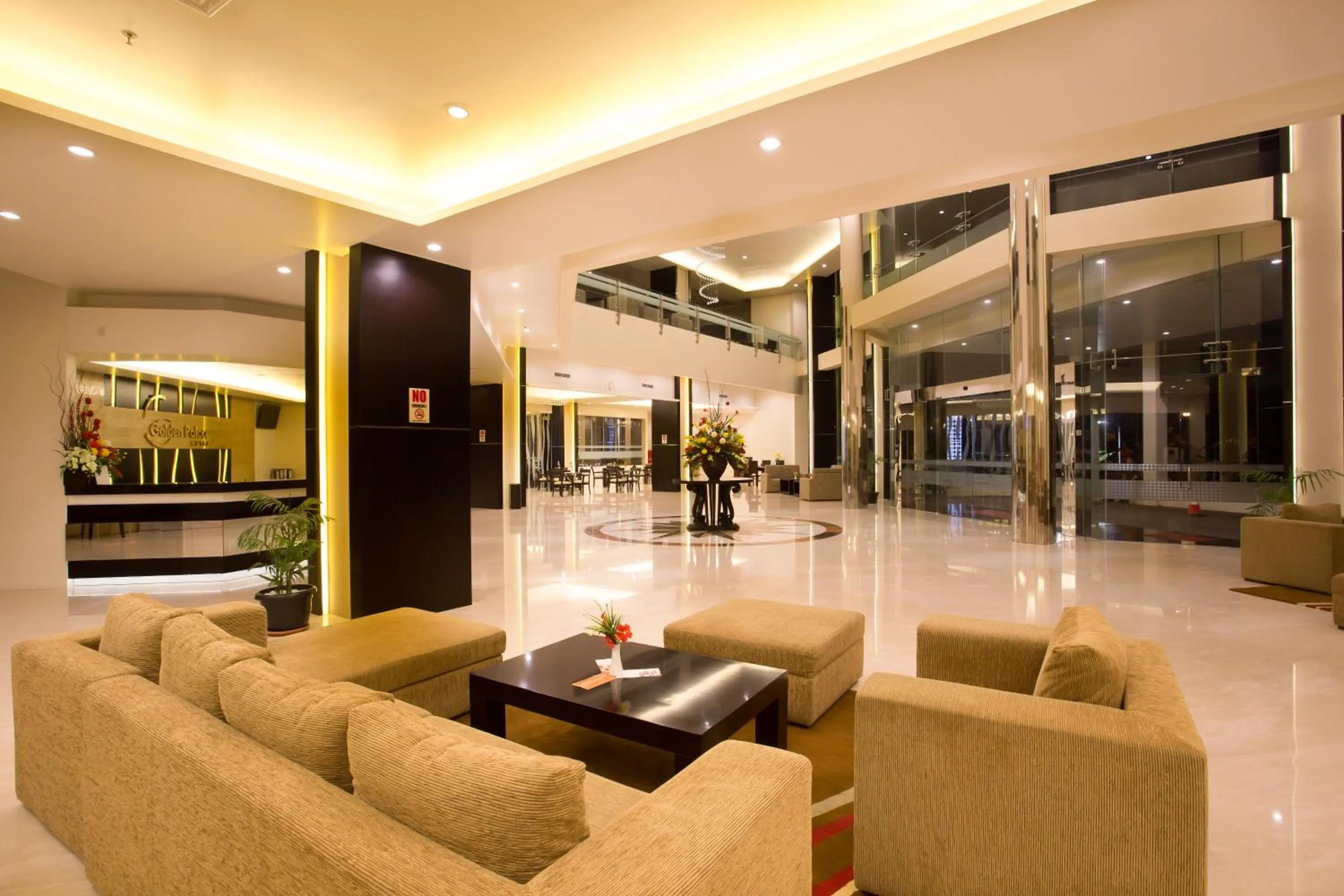 Lobby or reception in Golden Palace Hotel Lombok