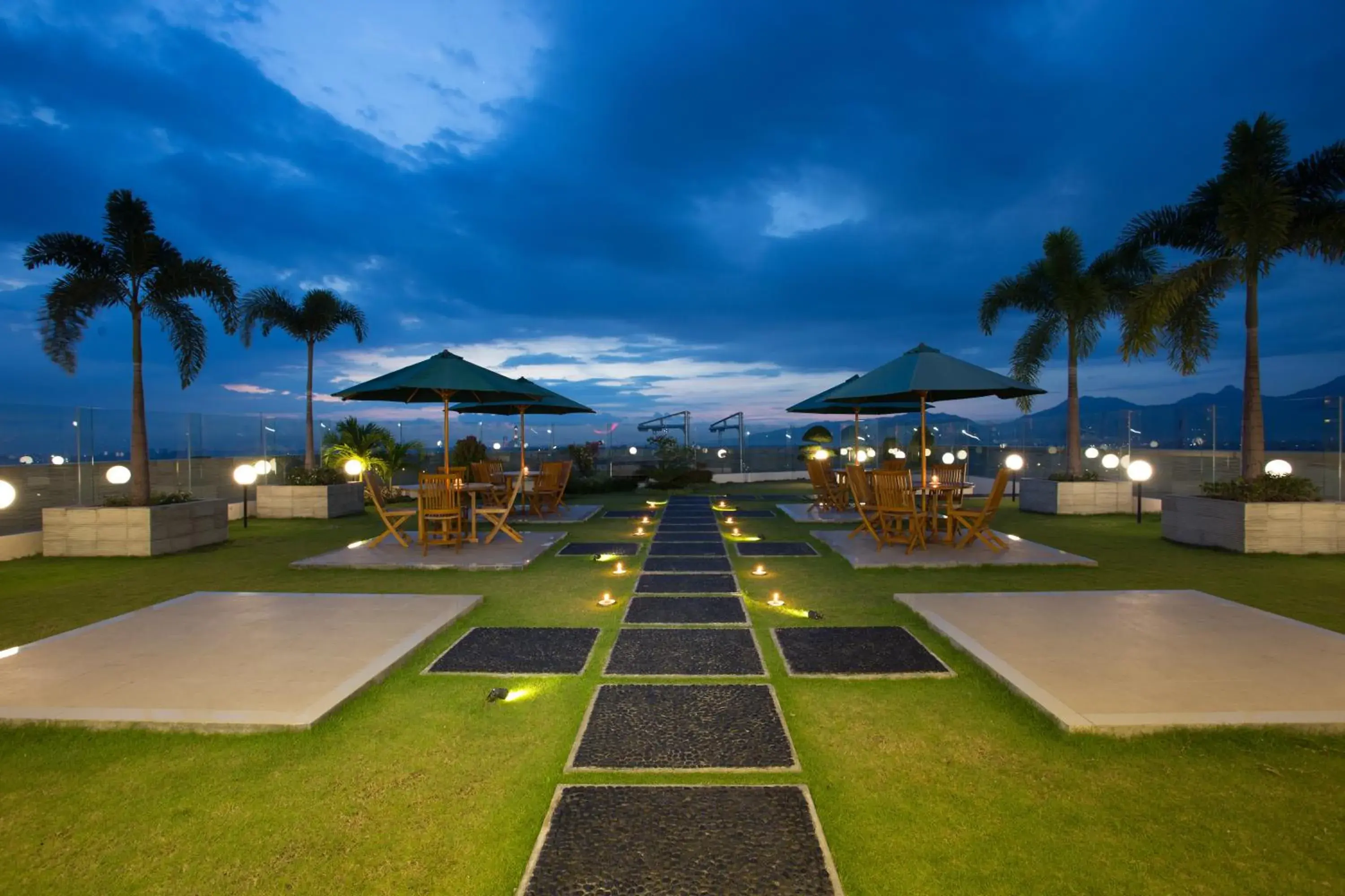 Restaurant/places to eat in Golden Palace Hotel Lombok Restaurant/places to eat in Golden Palace Hotel Lombok