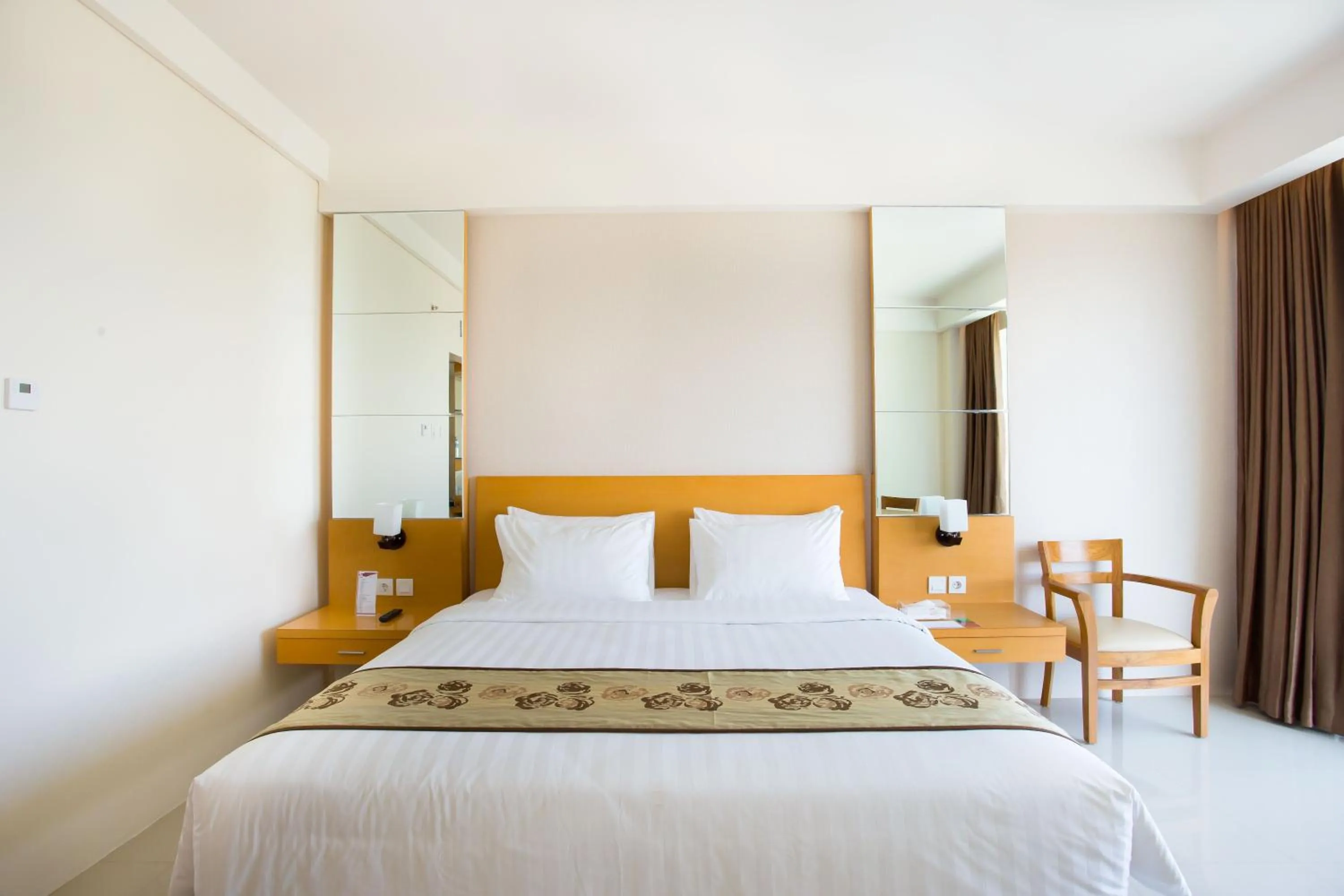 Bedroom, Bed in Golden Palace Hotel Lombok