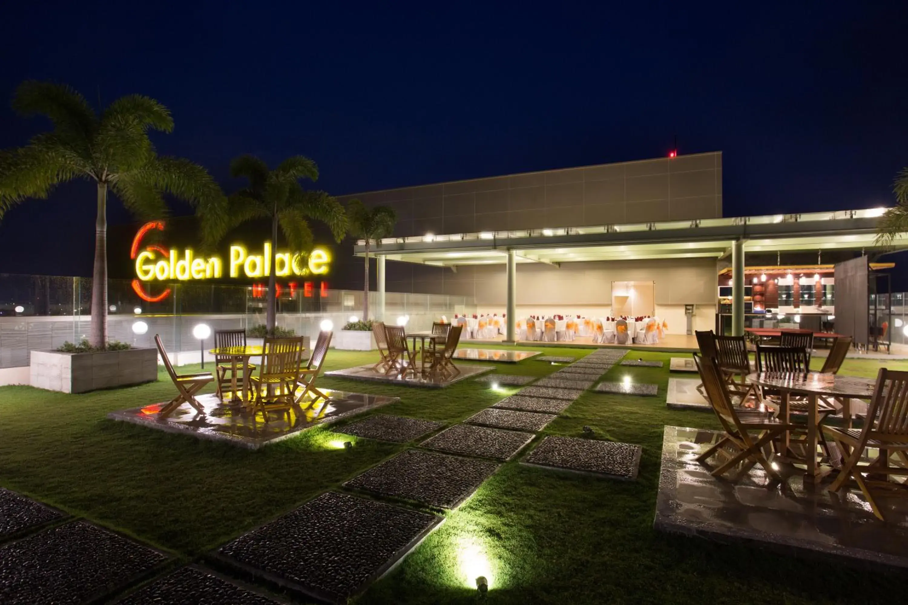Restaurant/places to eat in Golden Palace Hotel Lombok Restaurant/places to eat in Golden Palace Hotel Lombok
