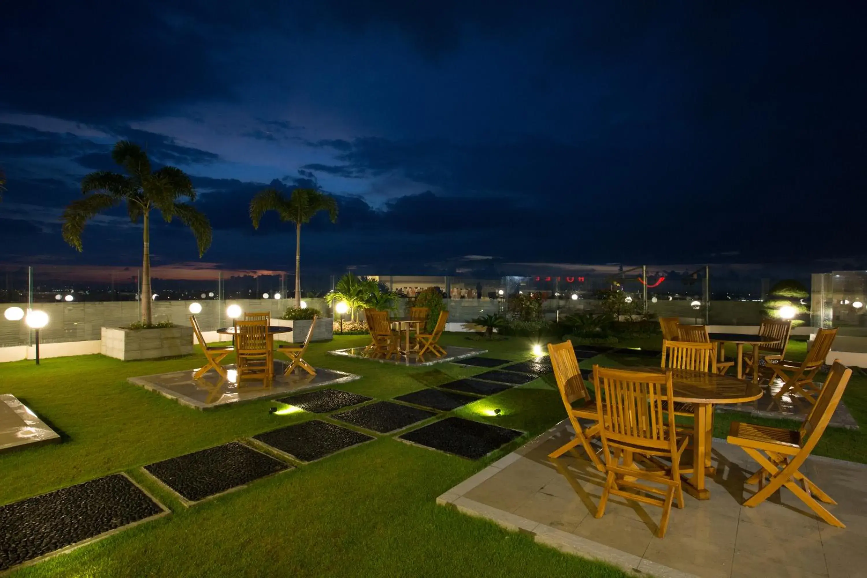 Restaurant/places to eat in Golden Palace Hotel Lombok Restaurant/places to eat in Golden Palace Hotel Lombok