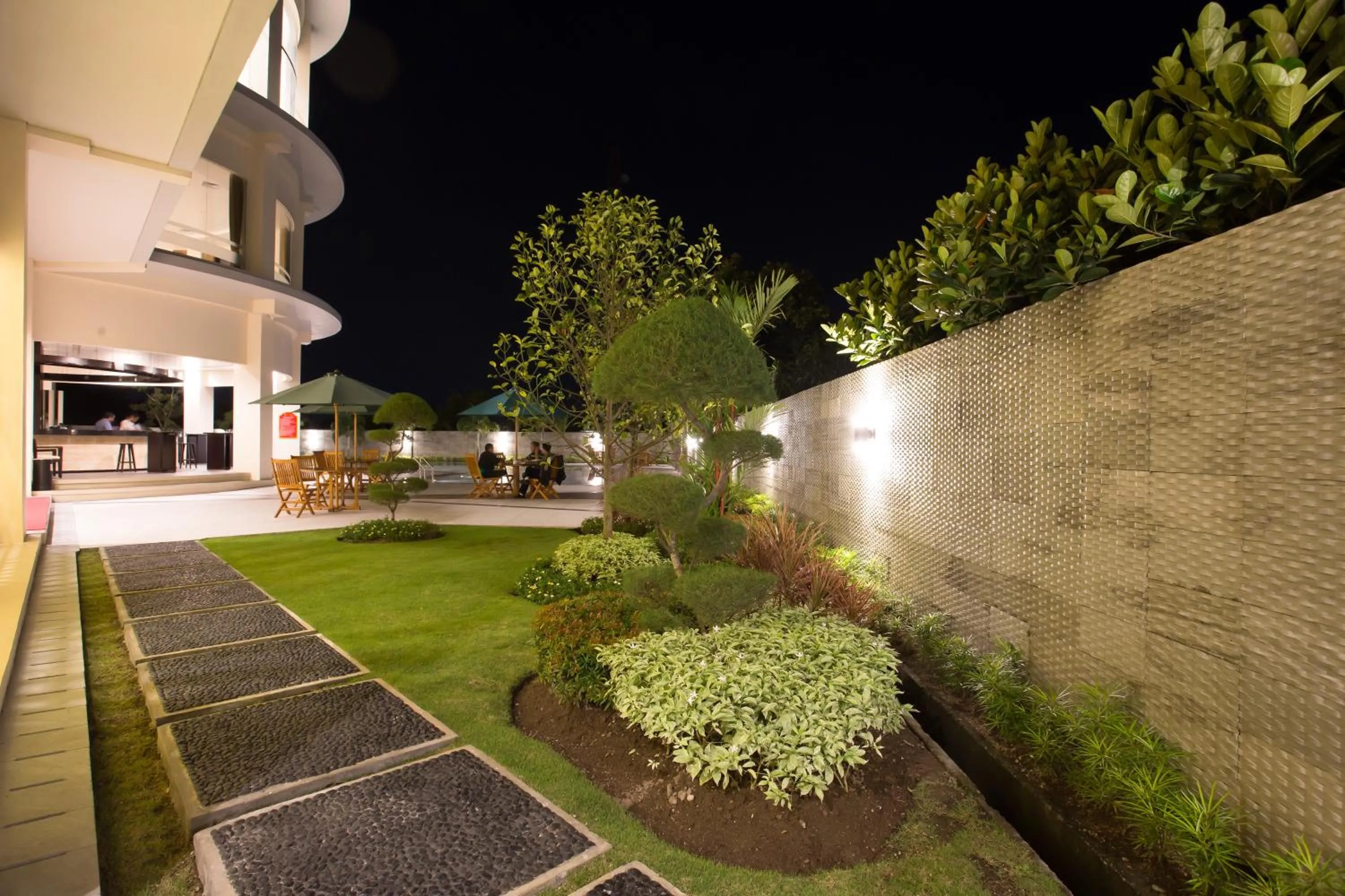 Garden in Golden Palace Hotel Lombok