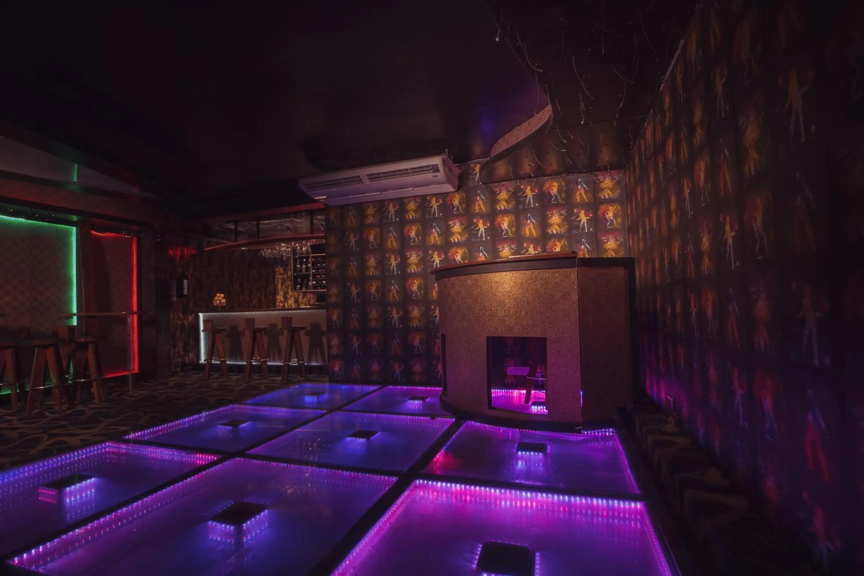 Lounge or bar in Avenra Beach Hikkaduwa