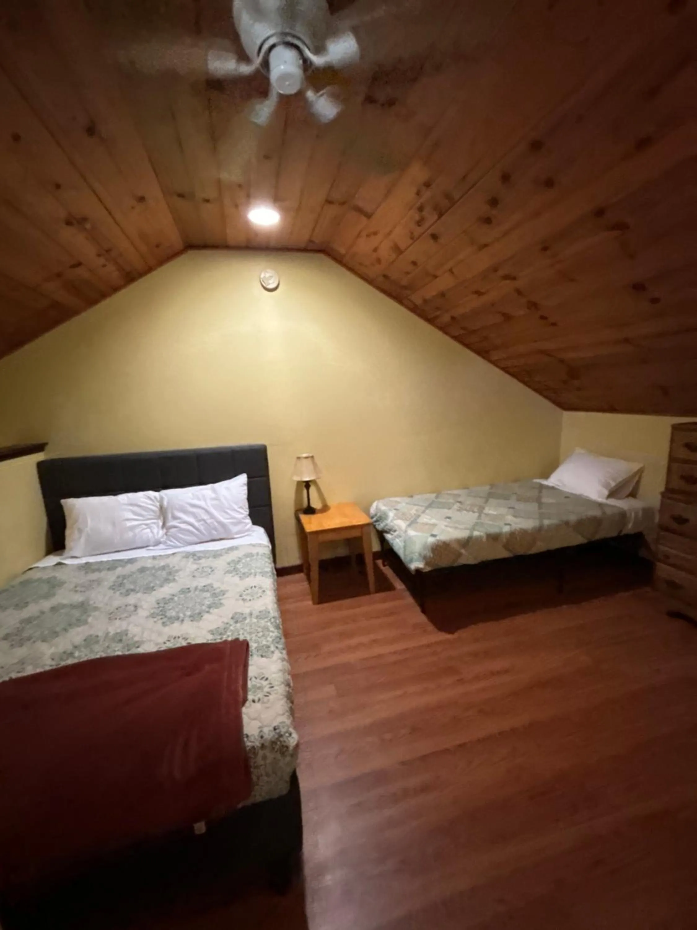 Bedroom, Bed in Sequoia River Front Cabins