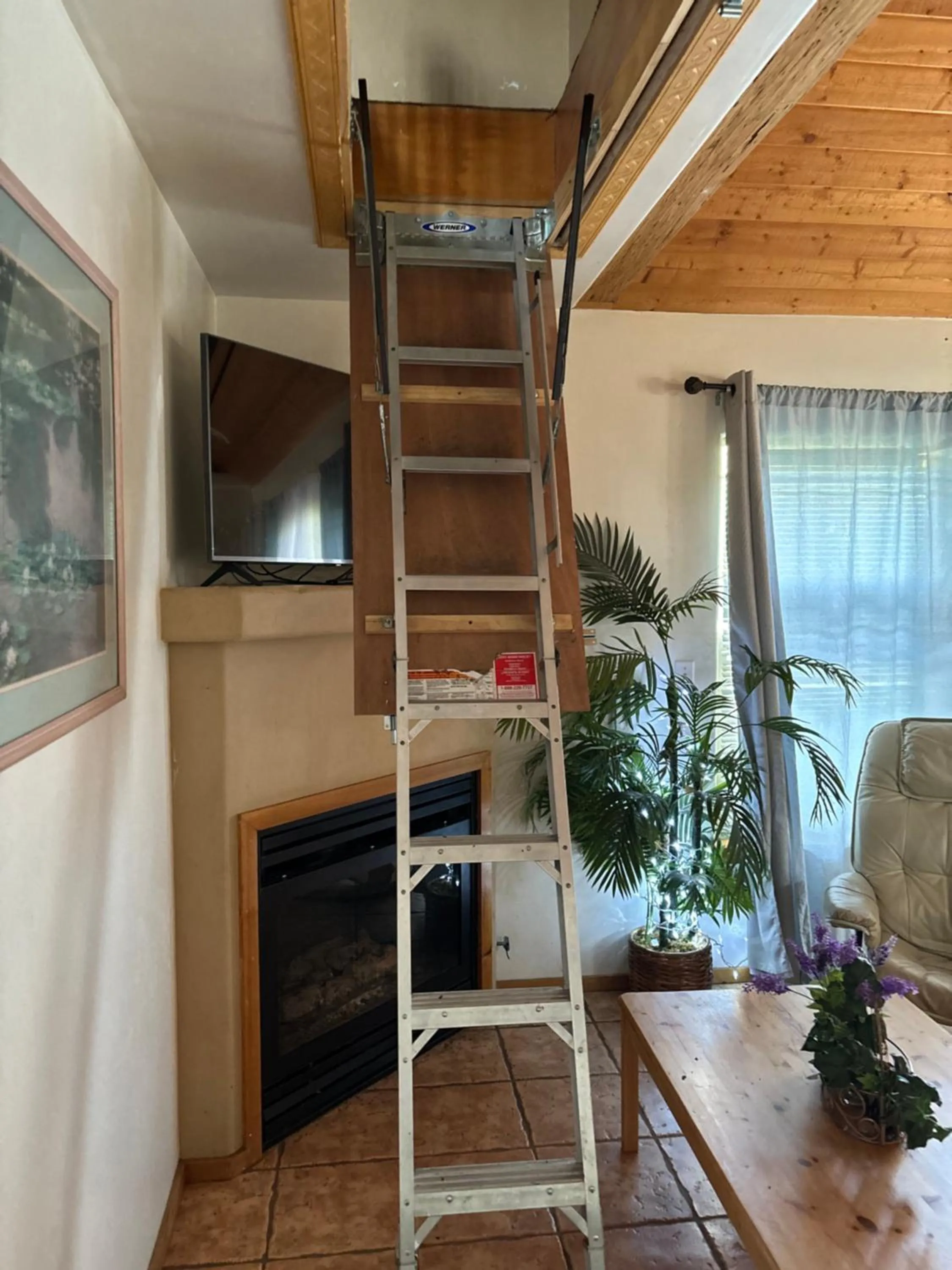 bunk bed in Sequoia River Front Cabins