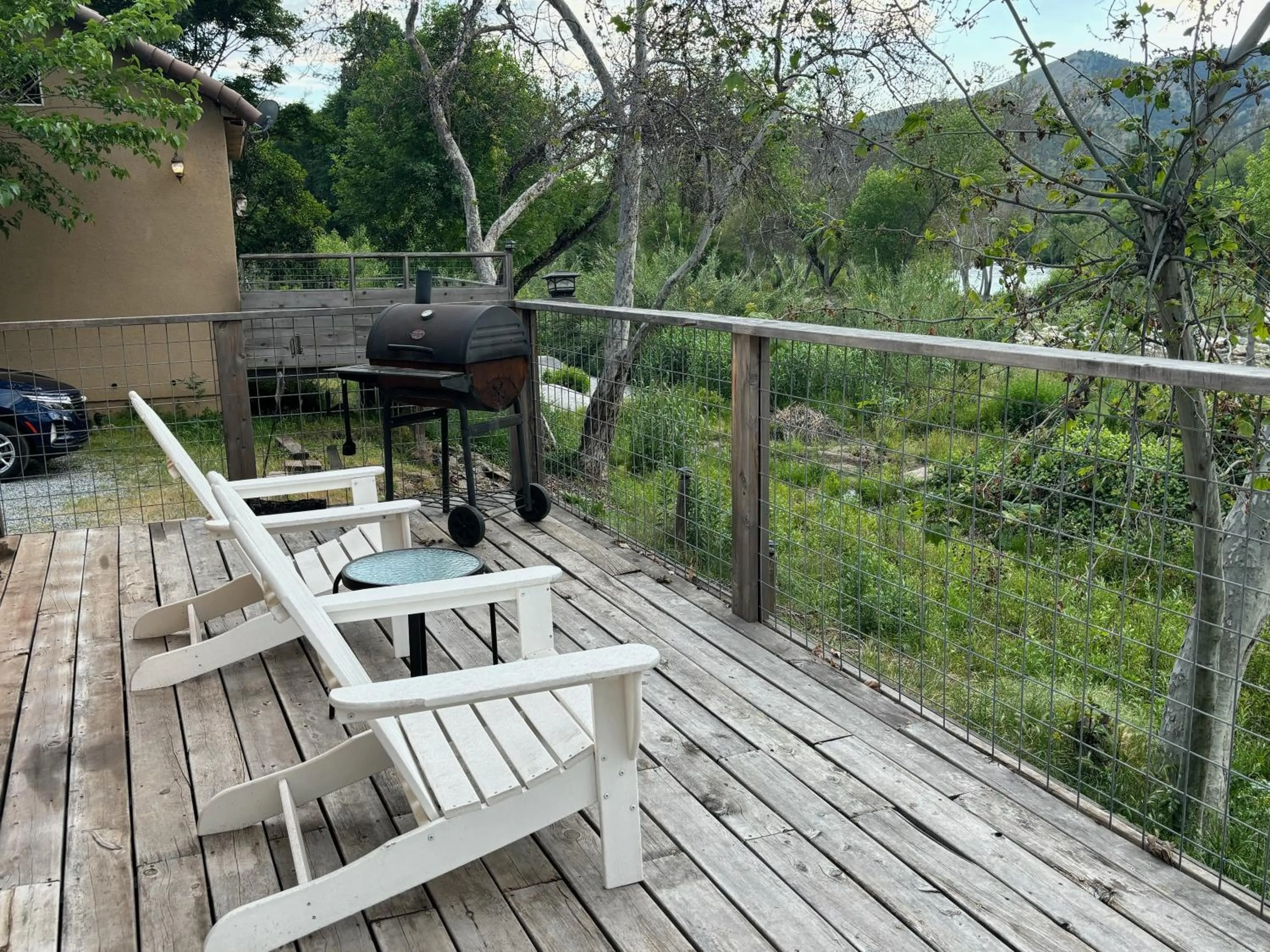 BBQ facilities in Sequoia River Front Cabins