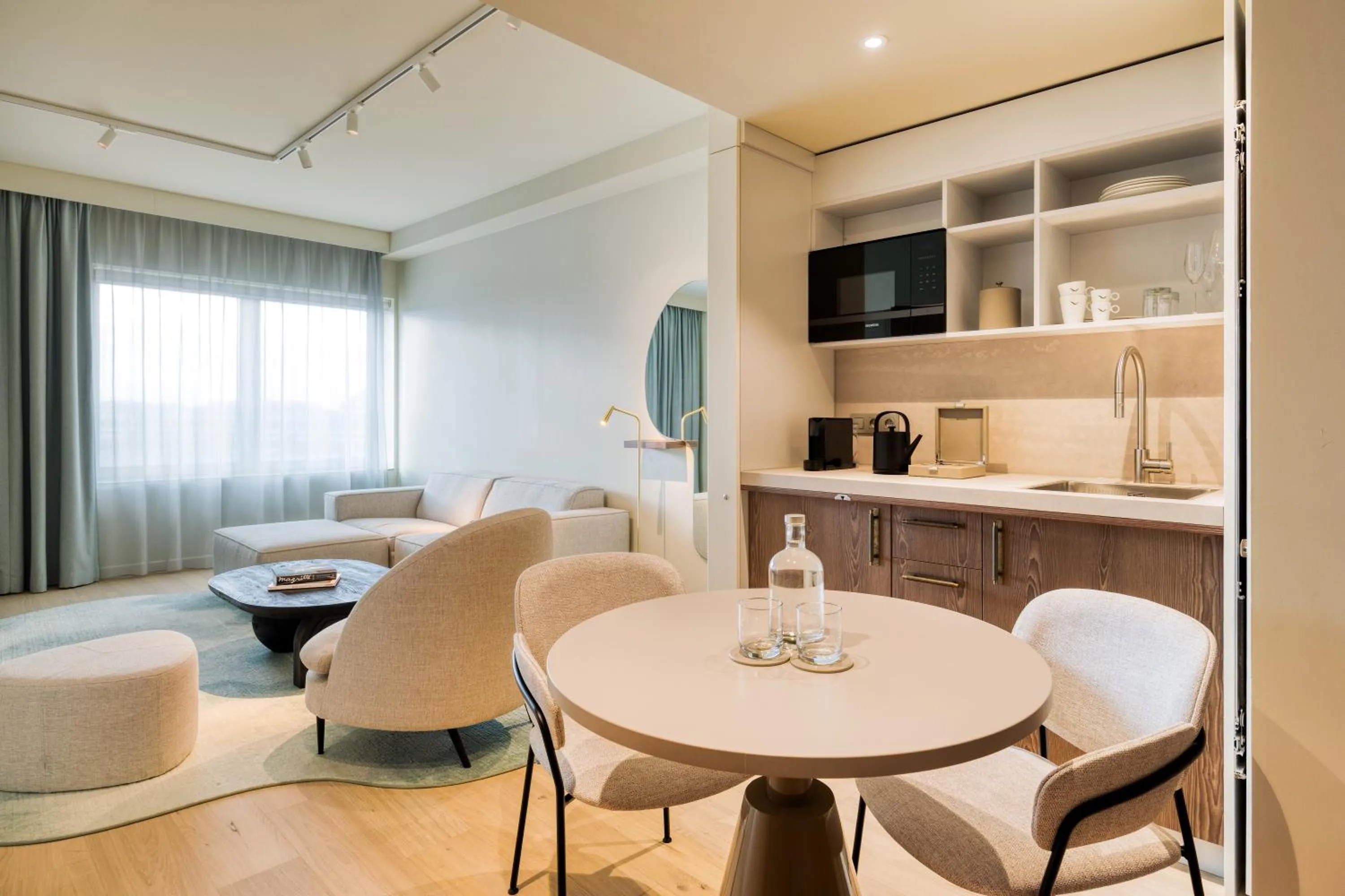 Living room in Mövenpick hotel Brussels airport