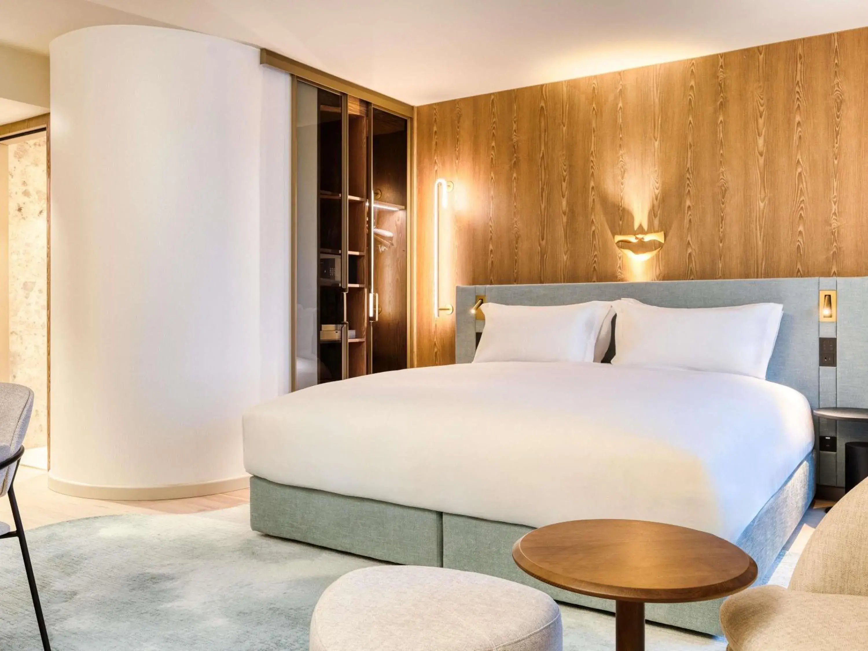 Bedroom, Bed in Mövenpick hotel Brussels airport Bedroom, Bed in Mövenpick hotel Brussels airport