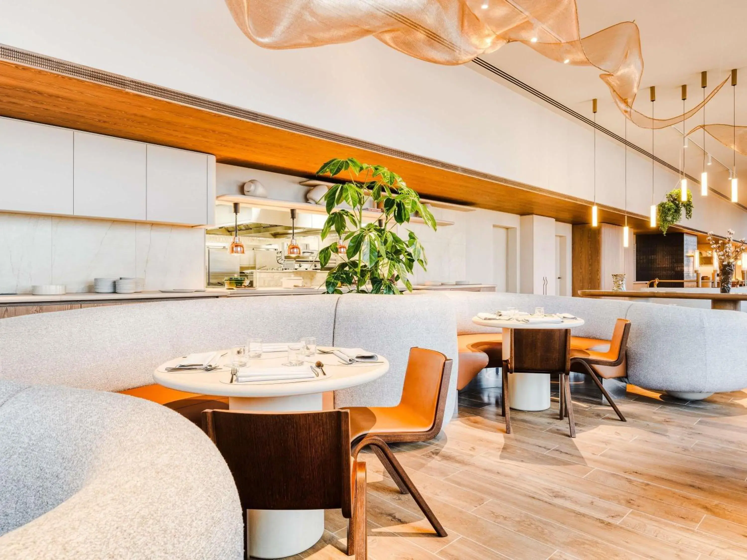 Restaurant/places to eat in Mövenpick Hotel Brussels Airport Restaurant/places to eat in Mövenpick Hotel Brussels Airport