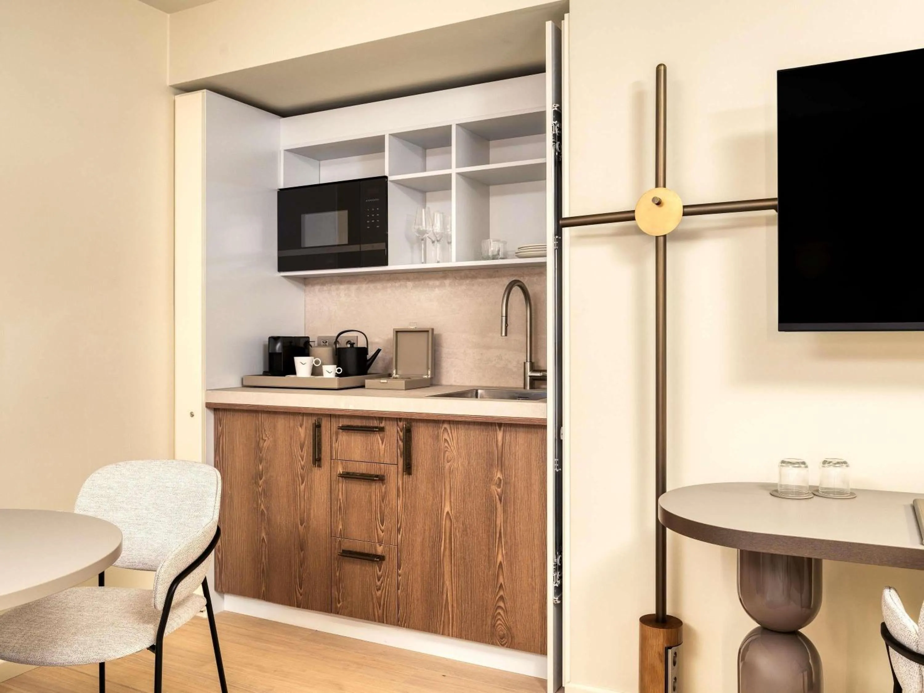 Bedroom in Mövenpick Hotel Brussels Airport