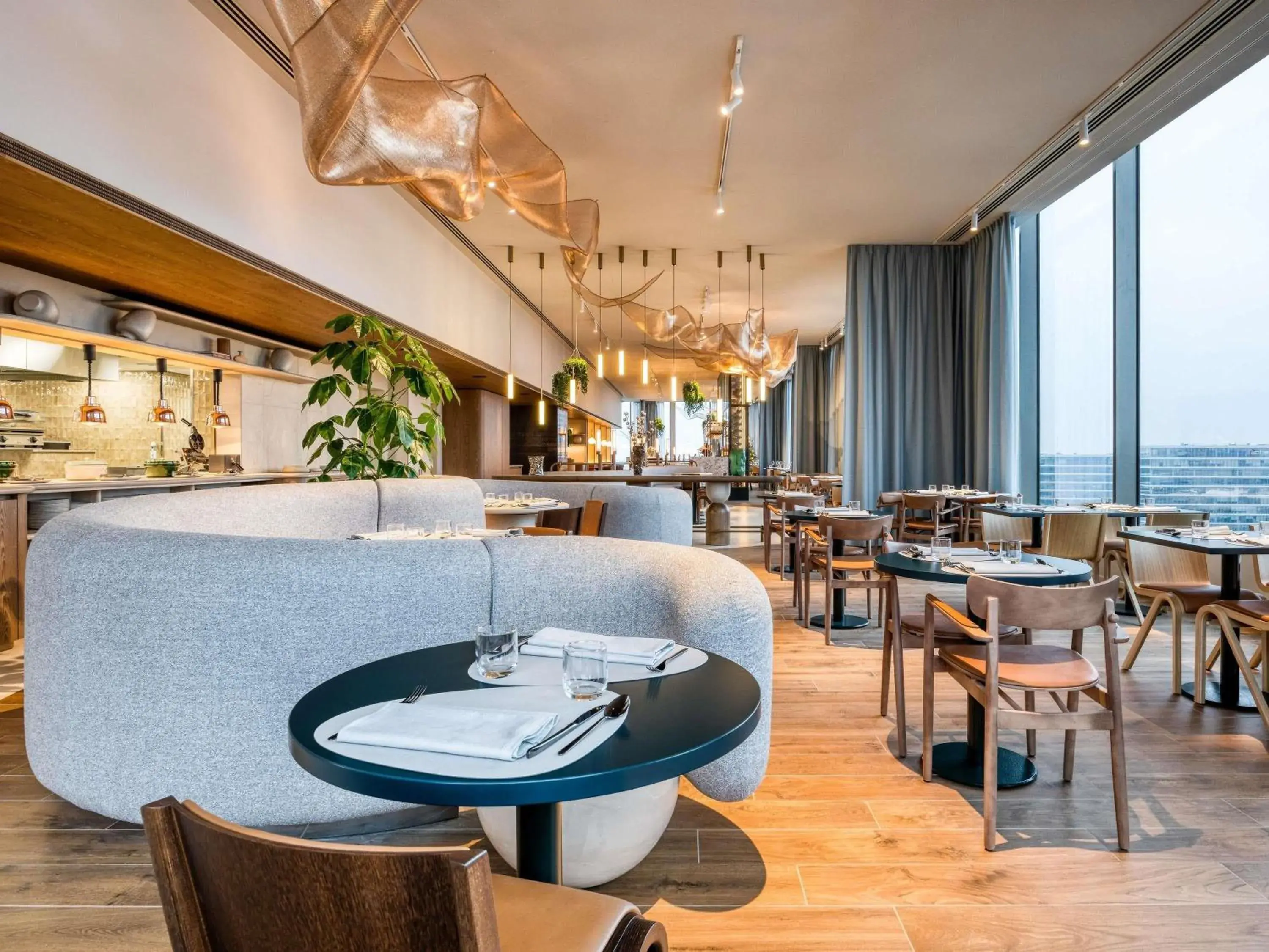 Restaurant/places to eat in Mövenpick hotel Brussels airport Restaurant/places to eat in Mövenpick hotel Brussels airport