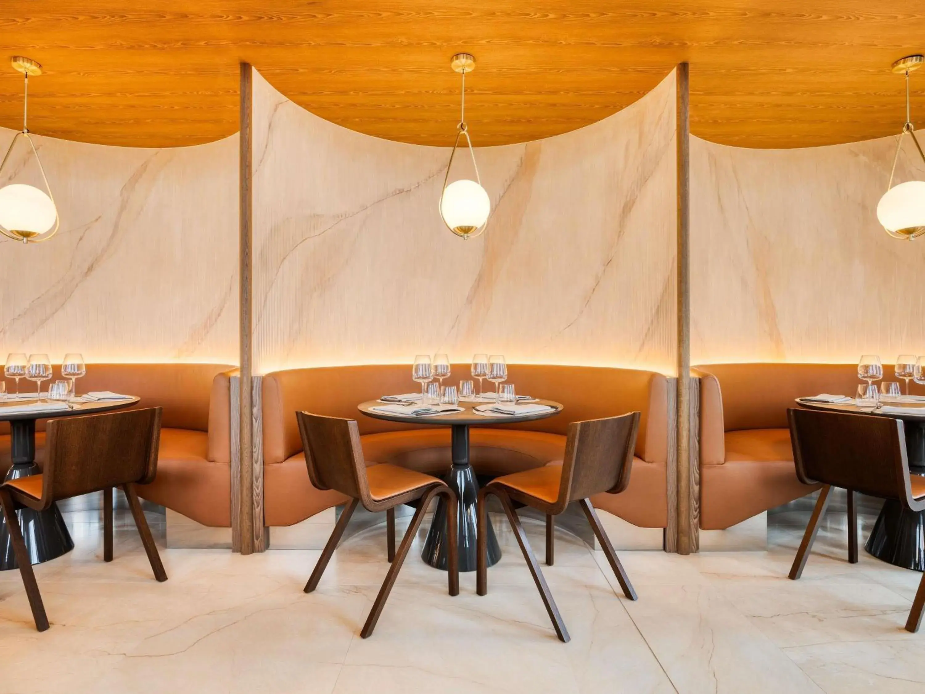 Restaurant/places to eat in Mövenpick hotel Brussels airport Restaurant/places to eat in Mövenpick hotel Brussels airport