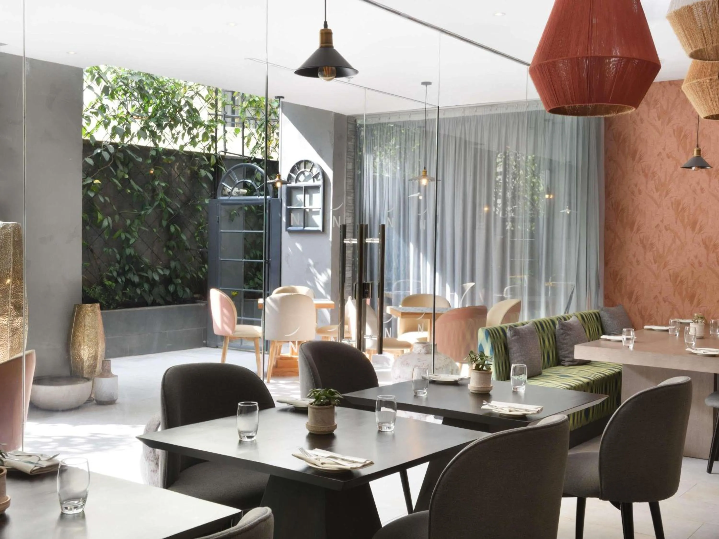 Restaurant/places to eat in Novotel Nairobi Westlands