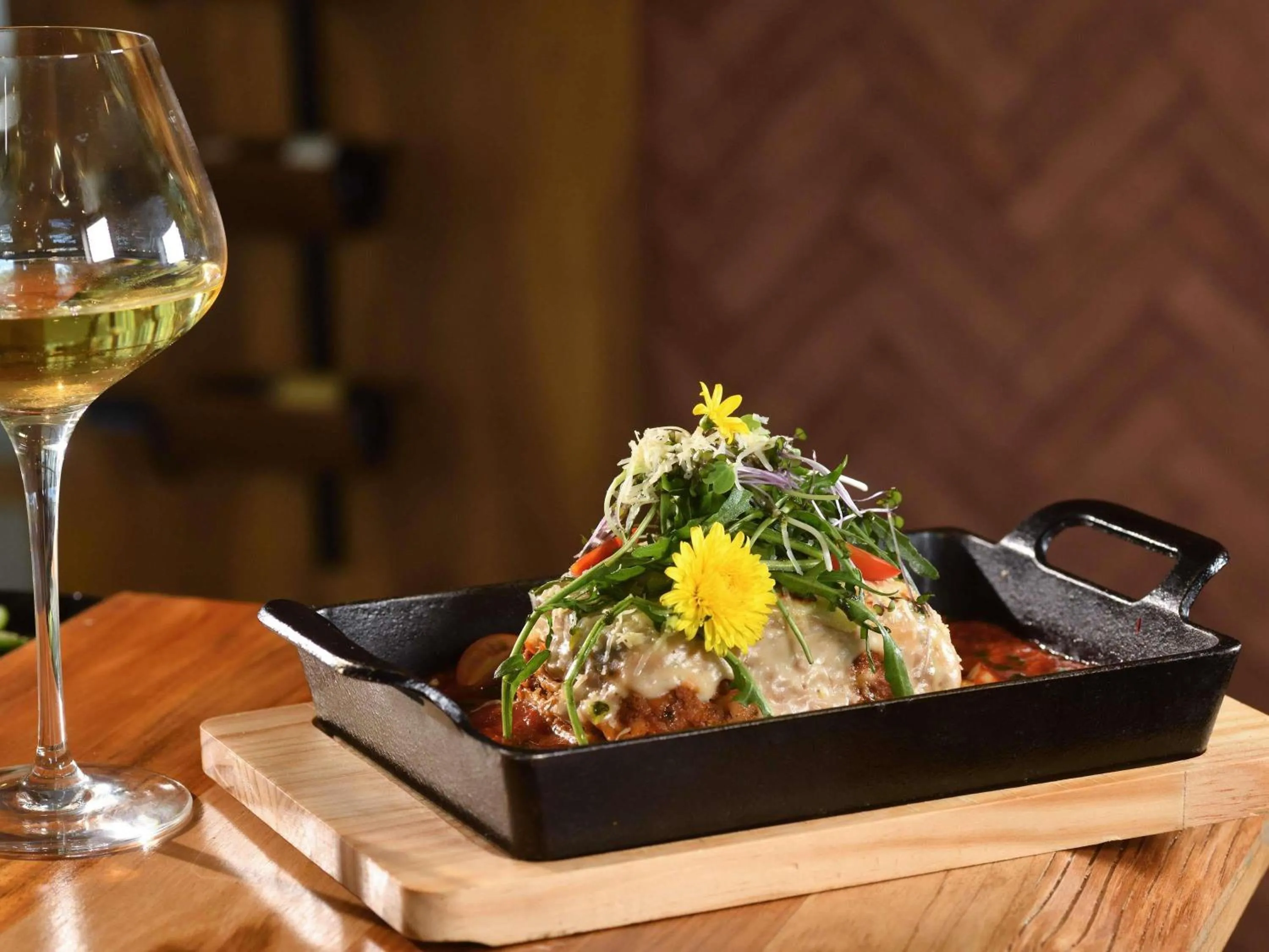 Restaurant/places to eat in Novotel Nairobi Westlands