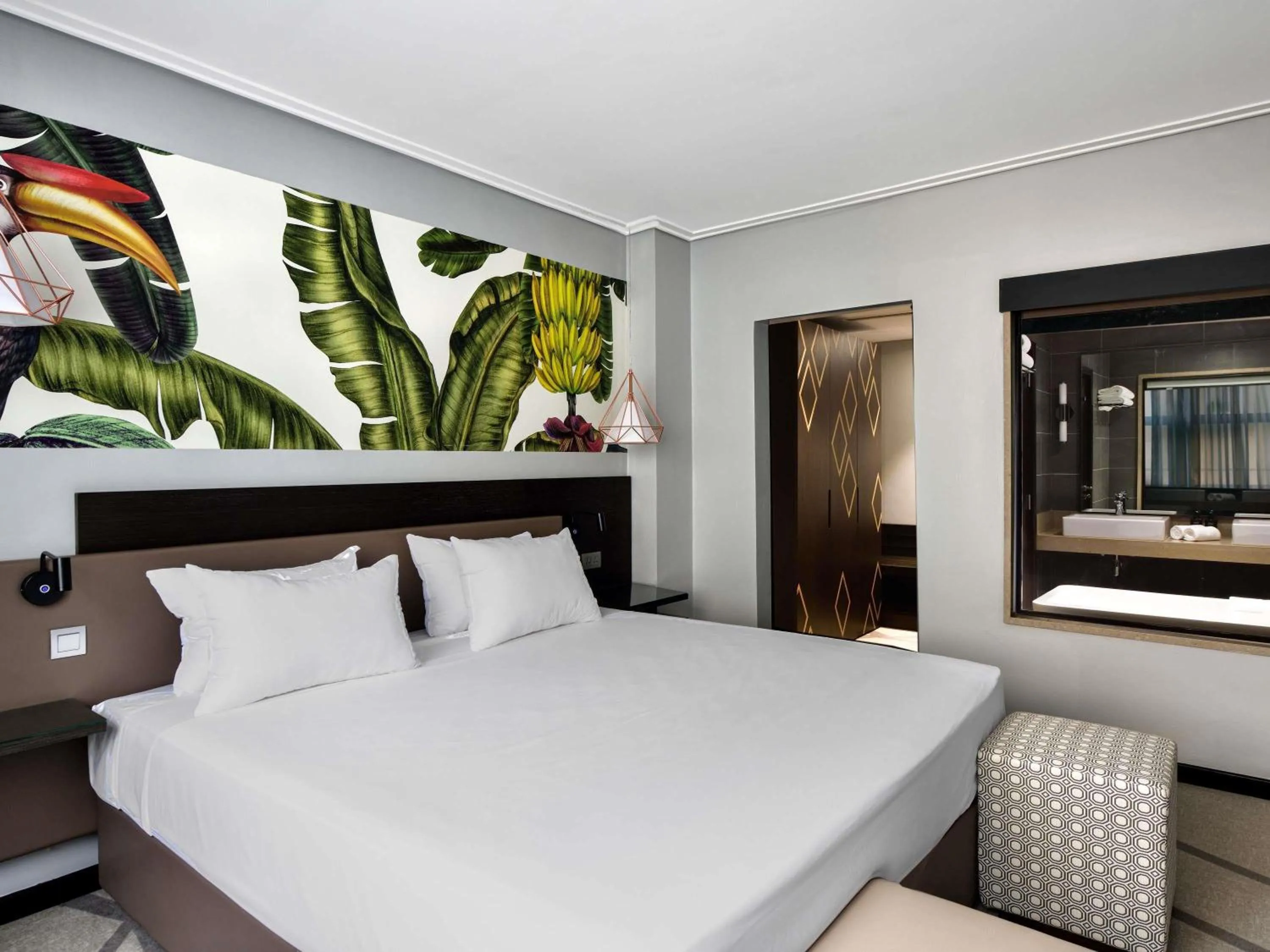 Bedroom, Bed in Novotel Nairobi Westlands