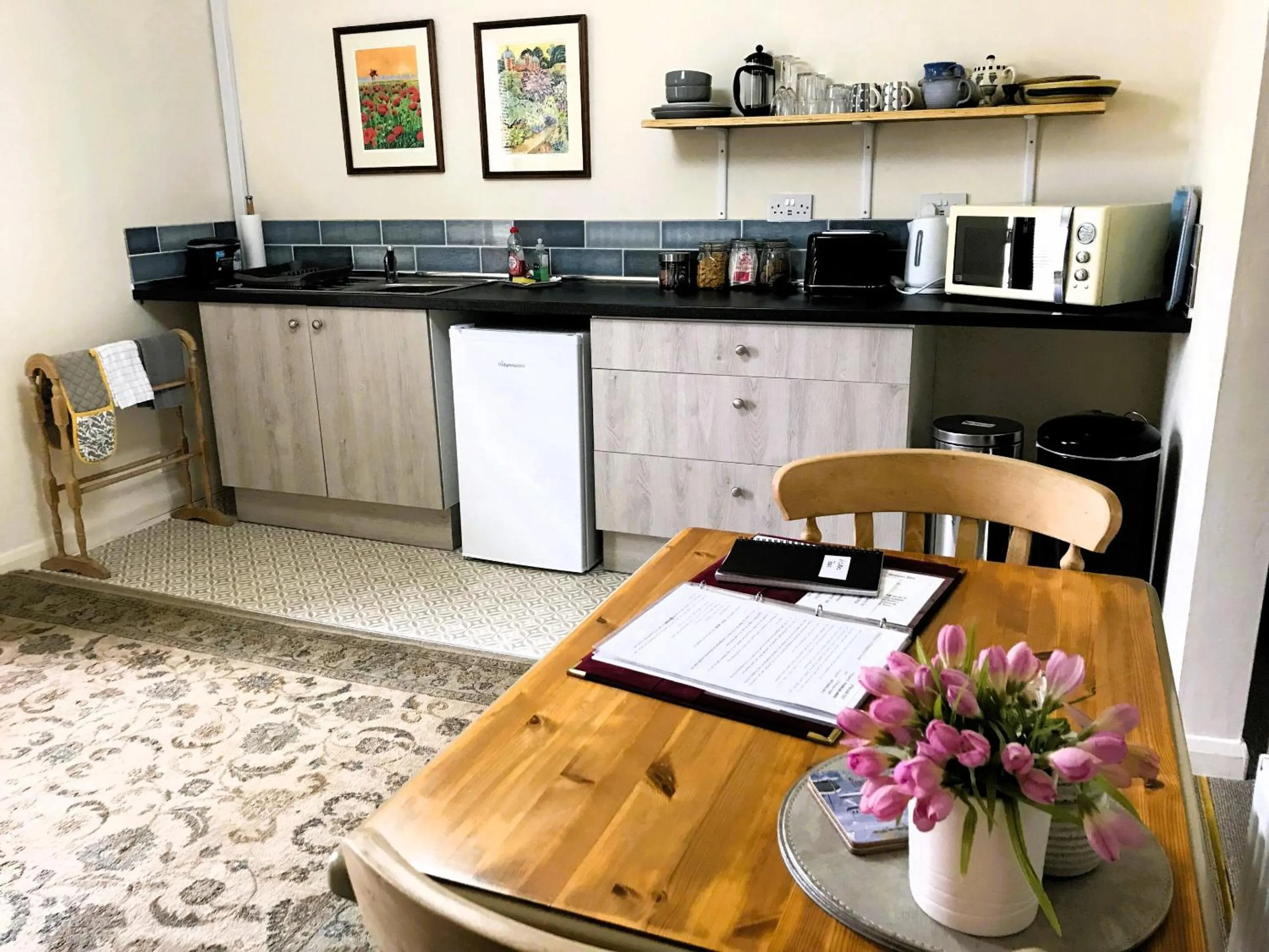 Kitchen or kitchenette in Robeanne House Holiday Accommodation