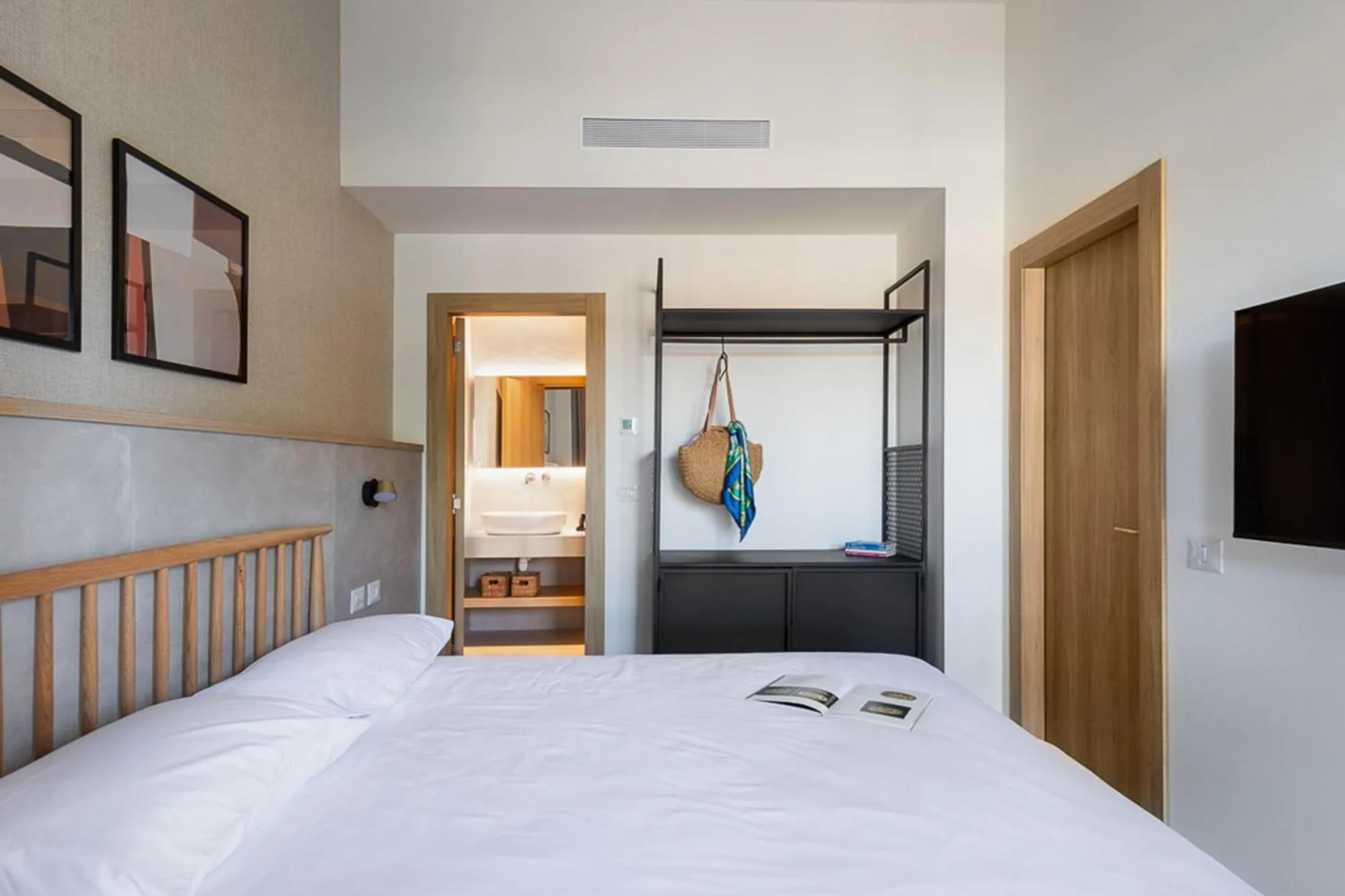 Tayo Studios & Apartments