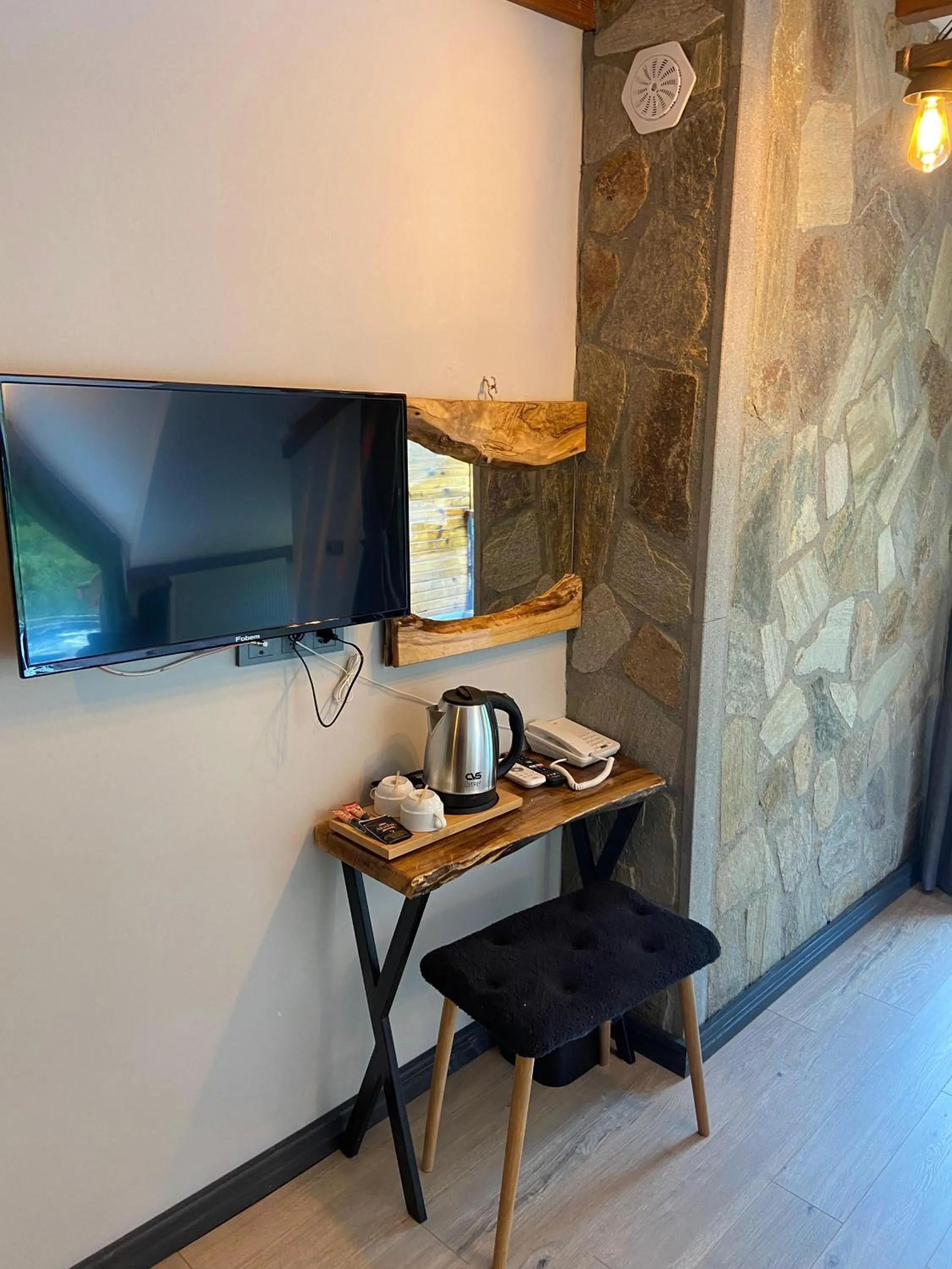 TV and multimedia in Vadi Taş Konak