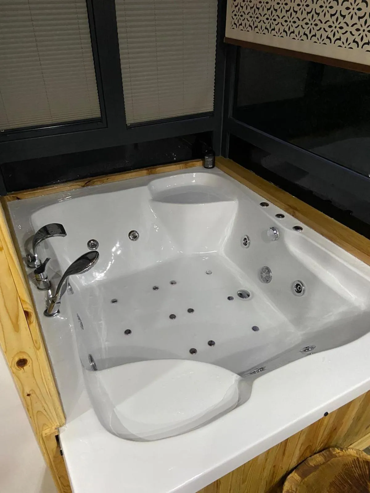 Hot Tub in Vadi Taş Konak