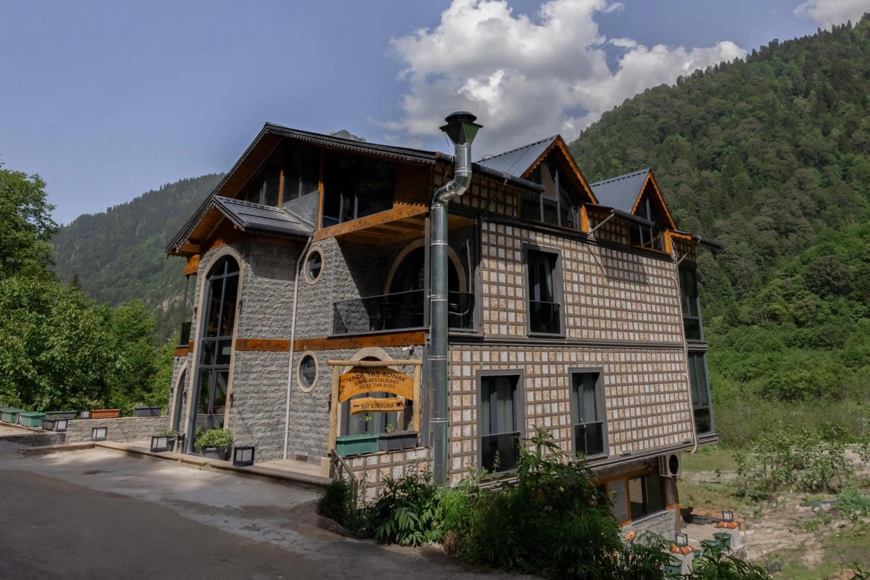Property building in Vadi Taş Konak