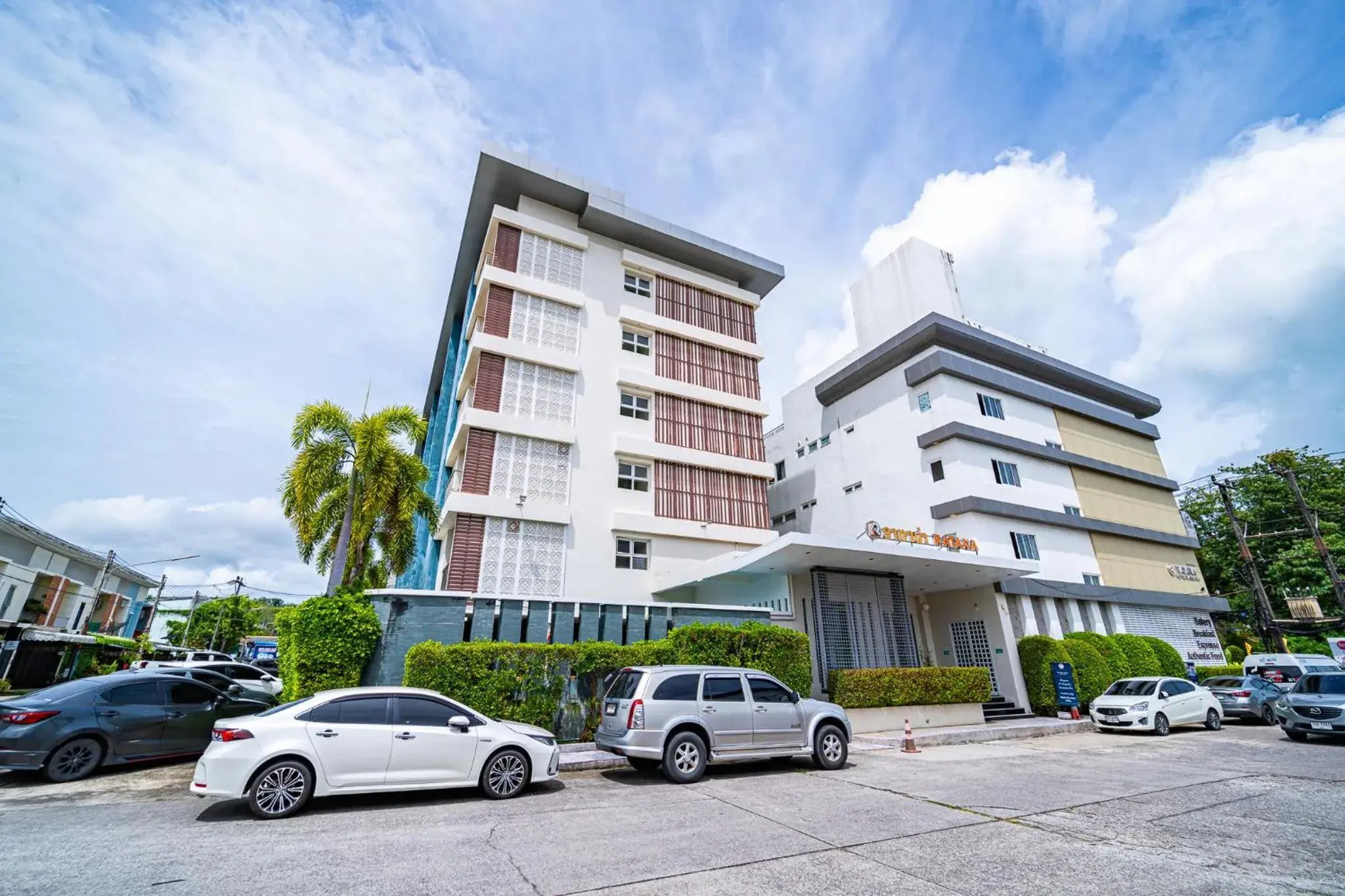 Property building in Ratana Hotel Rassada, PHUKET TOWN- SHA Extra Plus Property building in Ratana Hotel Rassada, PHUKET TOWN- SHA Extra Plus