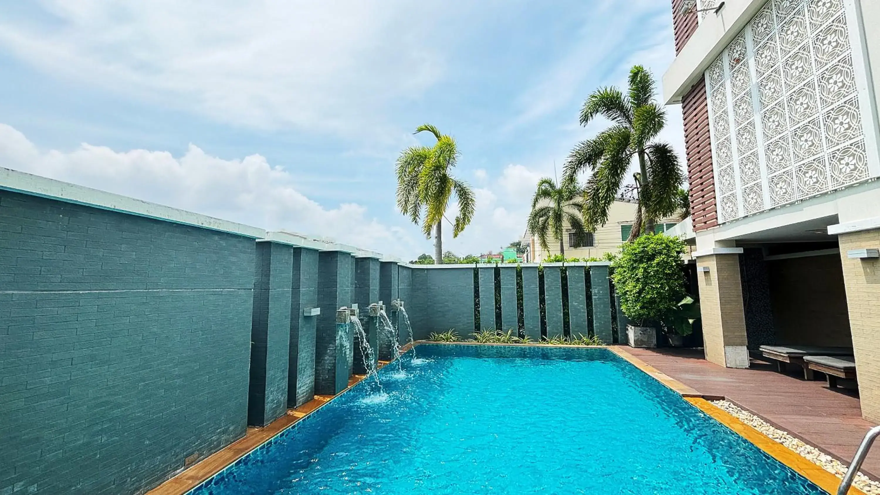 Swimming pool in Ratana Hotel Rassada, PHUKET TOWN- SHA Extra Plus Swimming pool in Ratana Hotel Rassada, PHUKET TOWN- SHA Extra Plus