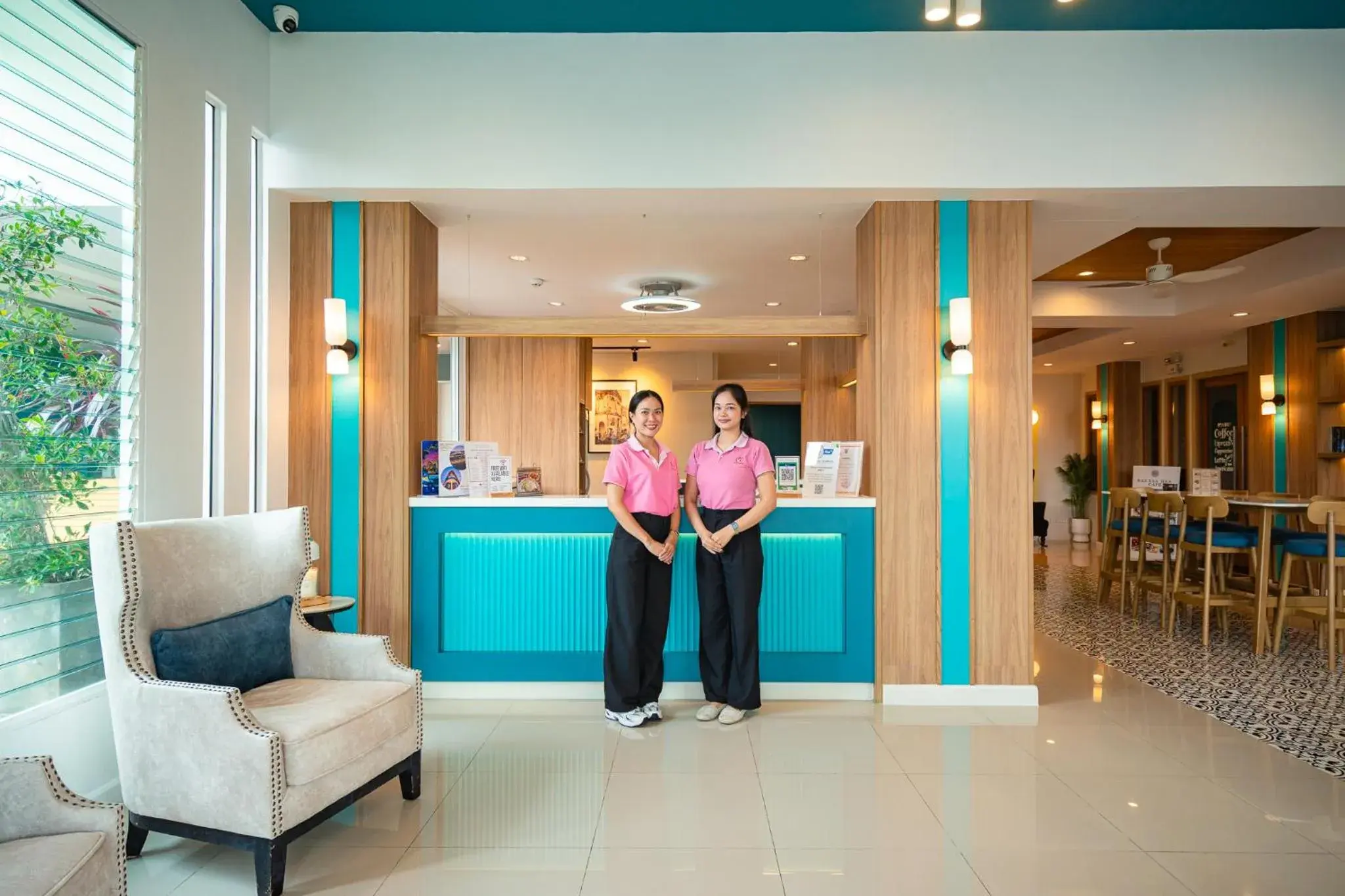 Lobby or reception in Ratana Hotel Rassada, PHUKET TOWN- SHA Extra Plus Lobby or reception in Ratana Hotel Rassada, PHUKET TOWN- SHA Extra Plus