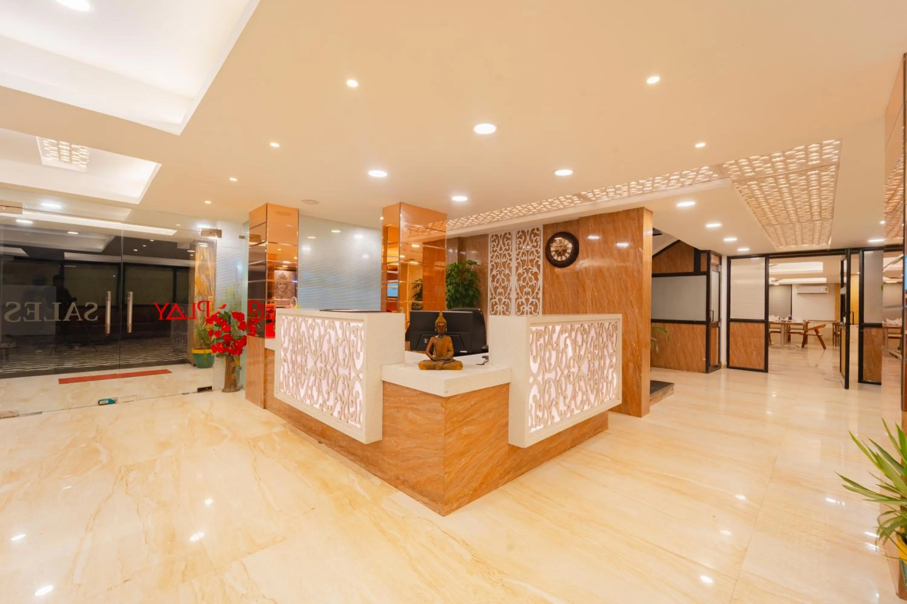 Lobby or reception in Playsales By Playotel Bhopal