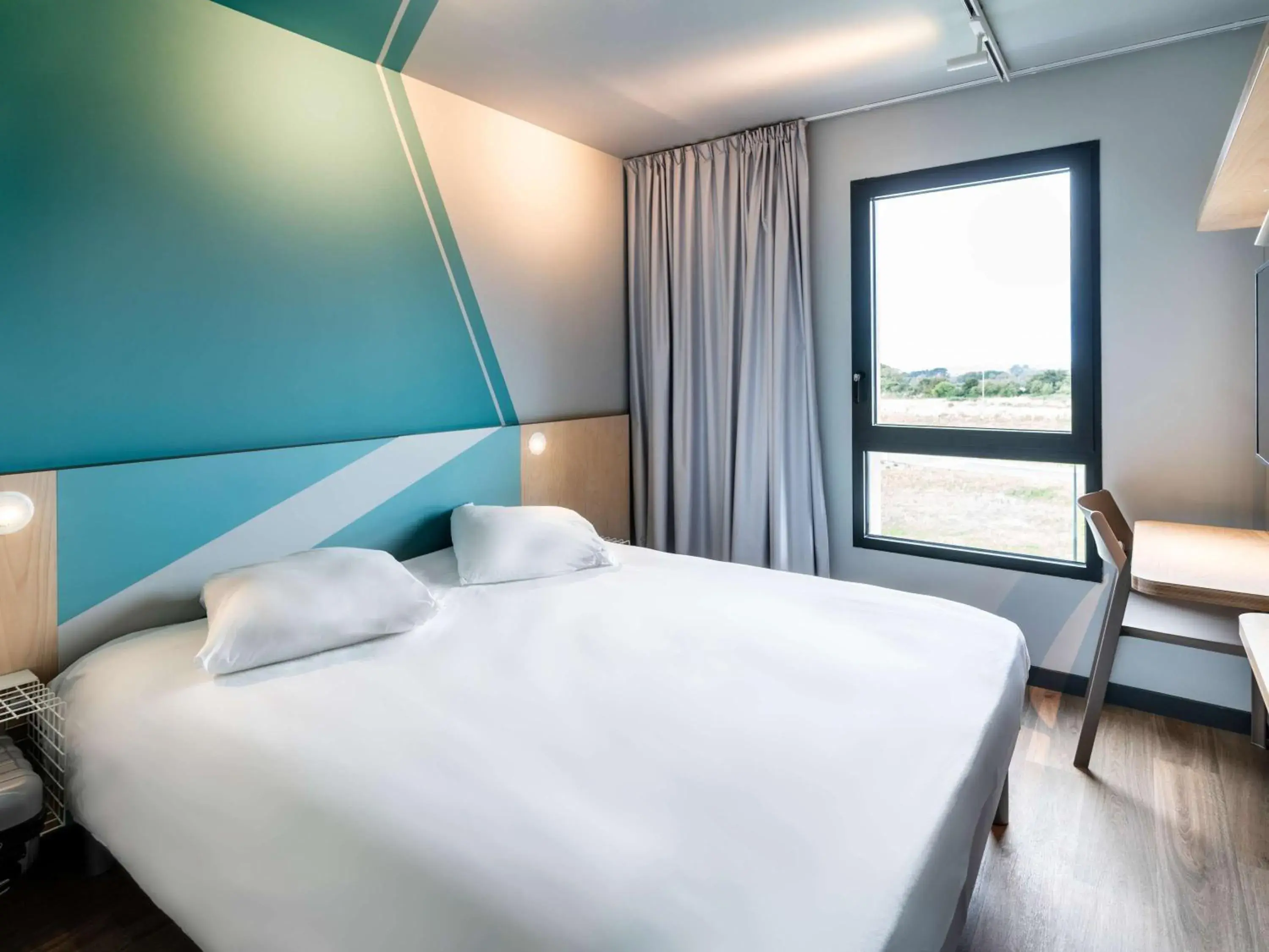 Bedroom, Bed in ibis budget Morlaix Bedroom, Bed in ibis budget Morlaix