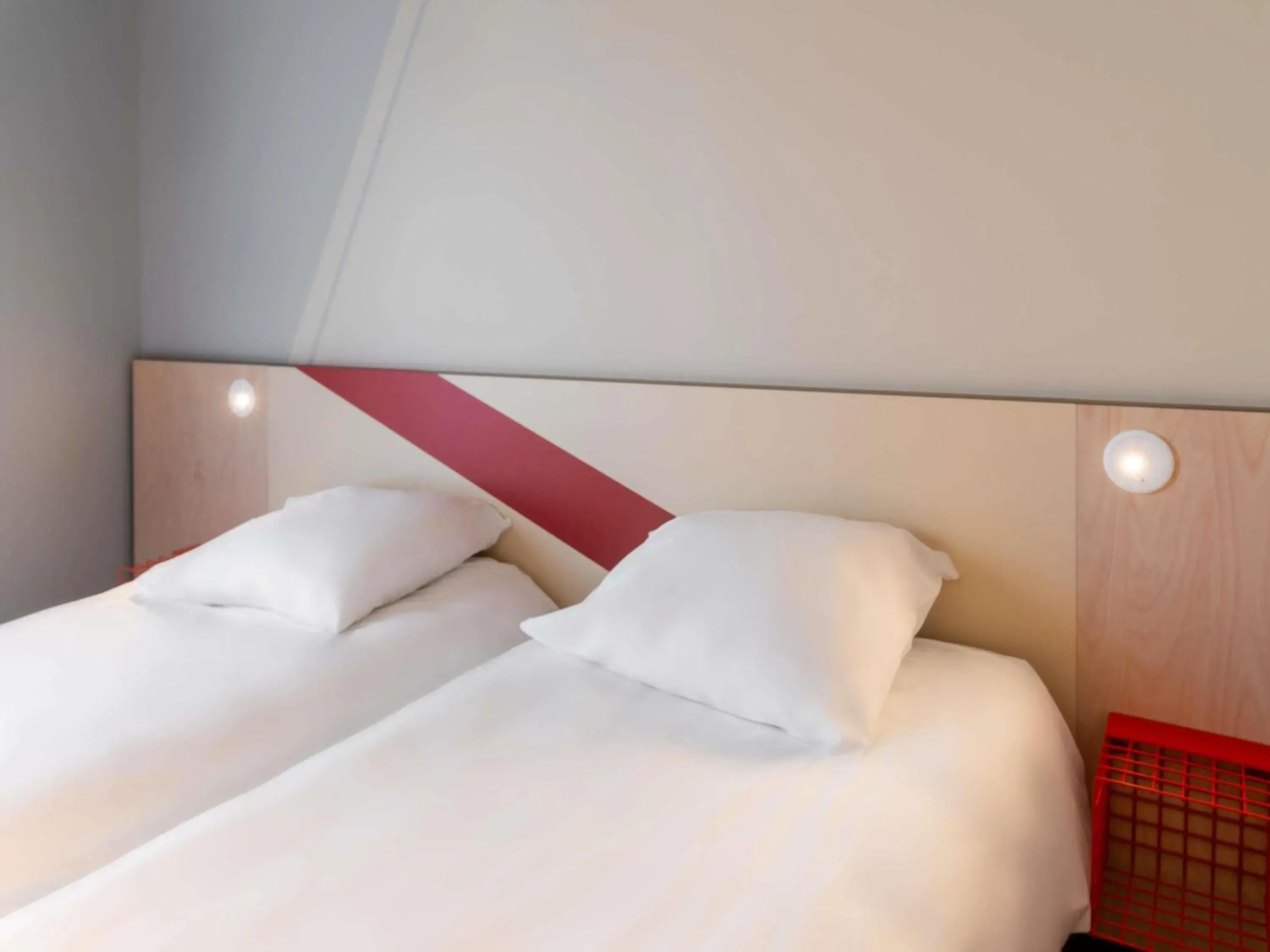 Bedroom, Bed in ibis budget Morlaix Bedroom, Bed in ibis budget Morlaix