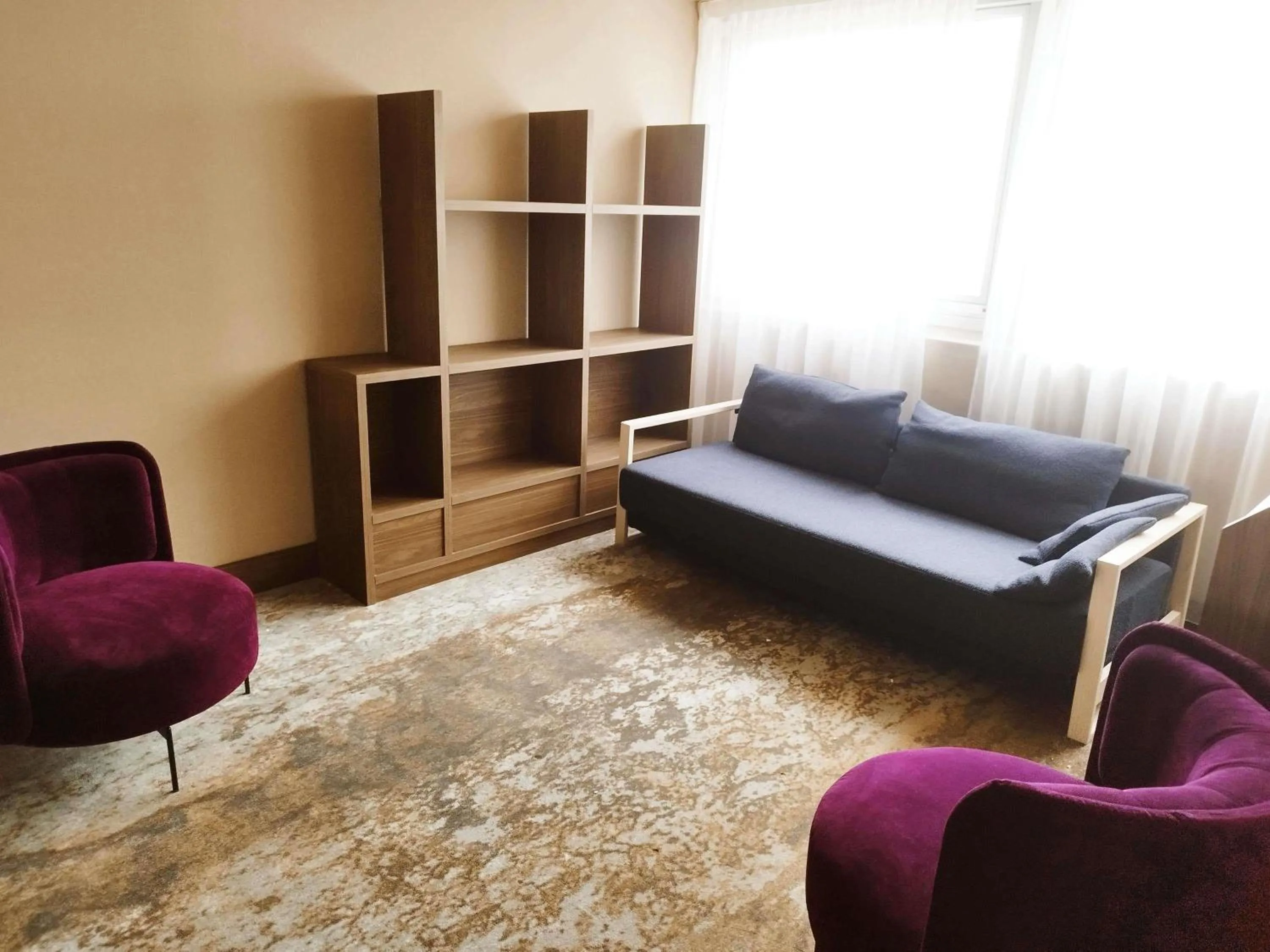 Meeting/conference room, Bed in ibis Acheres St Germain en Laye