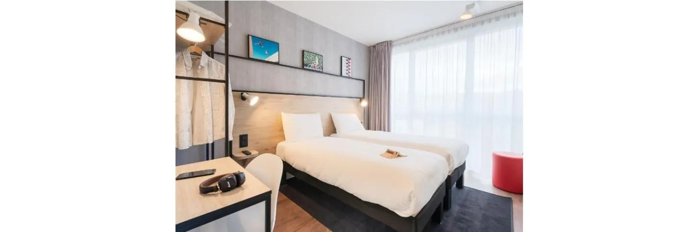 Bed in ibis Acheres St Germain en Laye