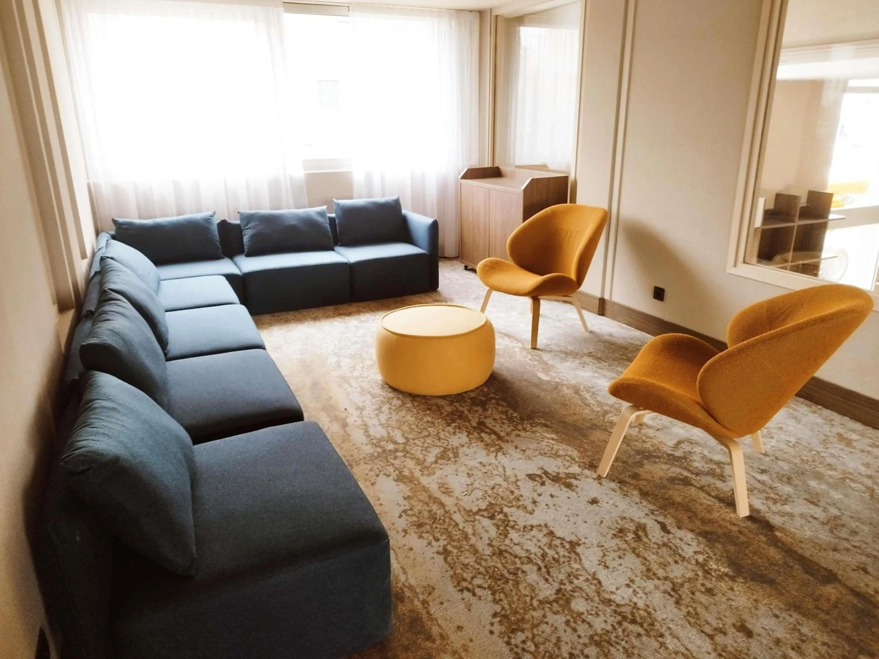 Meeting/conference room in ibis Acheres St Germain en Laye