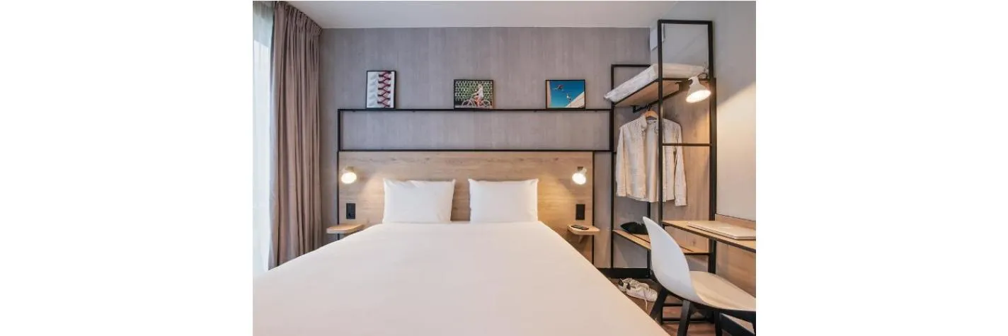 Bed in ibis Acheres St Germain en Laye