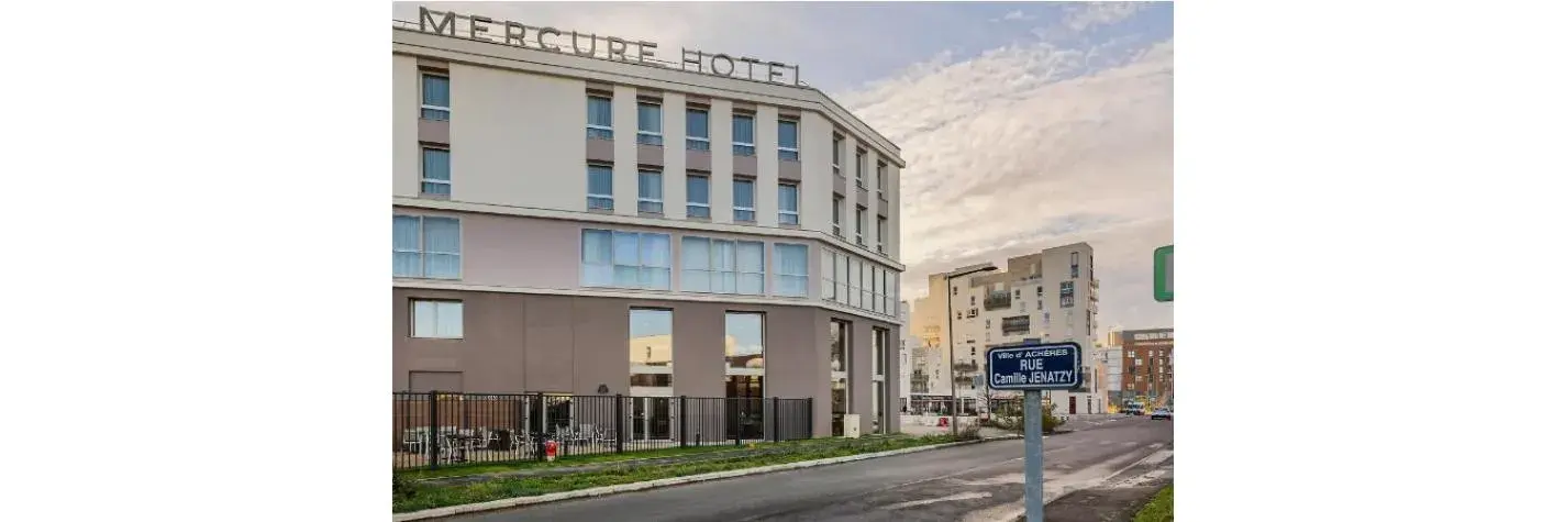 Property building in Mercure Achères St Germain en Laye Property building in Mercure Achères St Germain en Laye