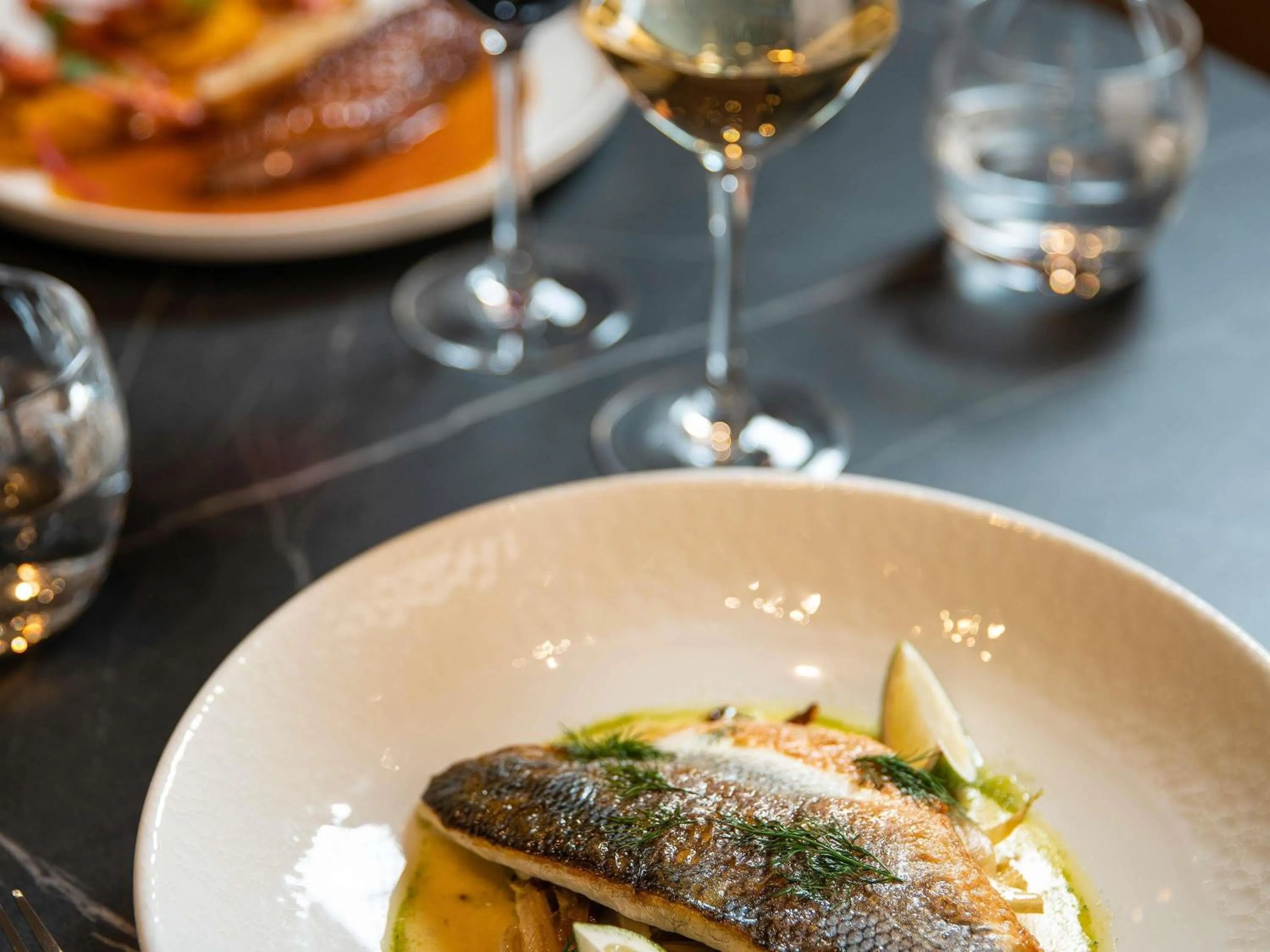 Restaurant/places to eat in Mercure Achères St Germain en Laye