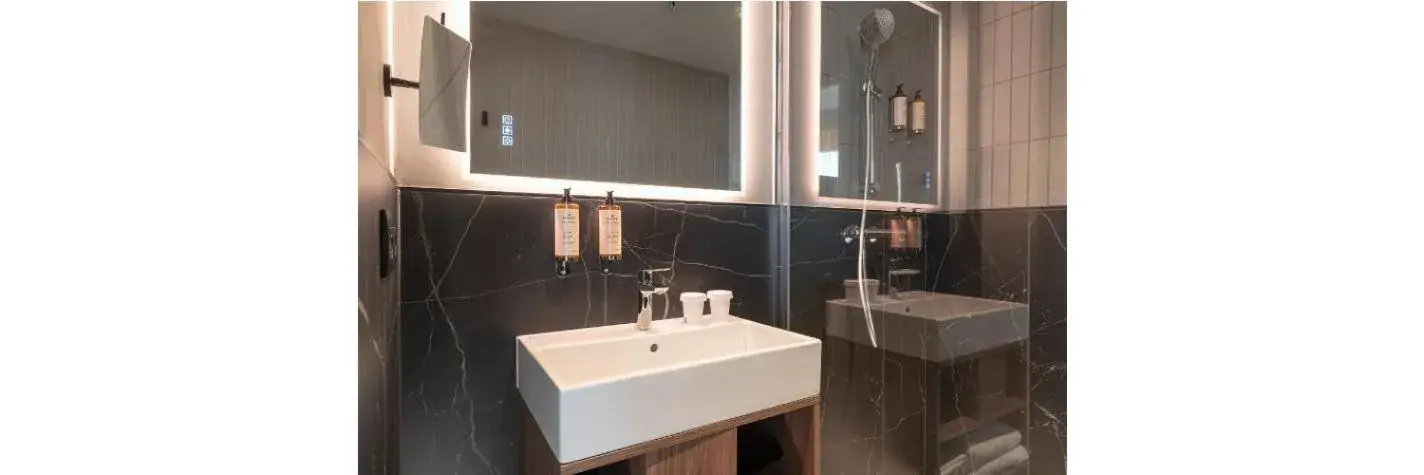 Superior Twin Room in Mercure Achères St Germain en Laye Superior Twin Room in Mercure Achères St Germain en Laye