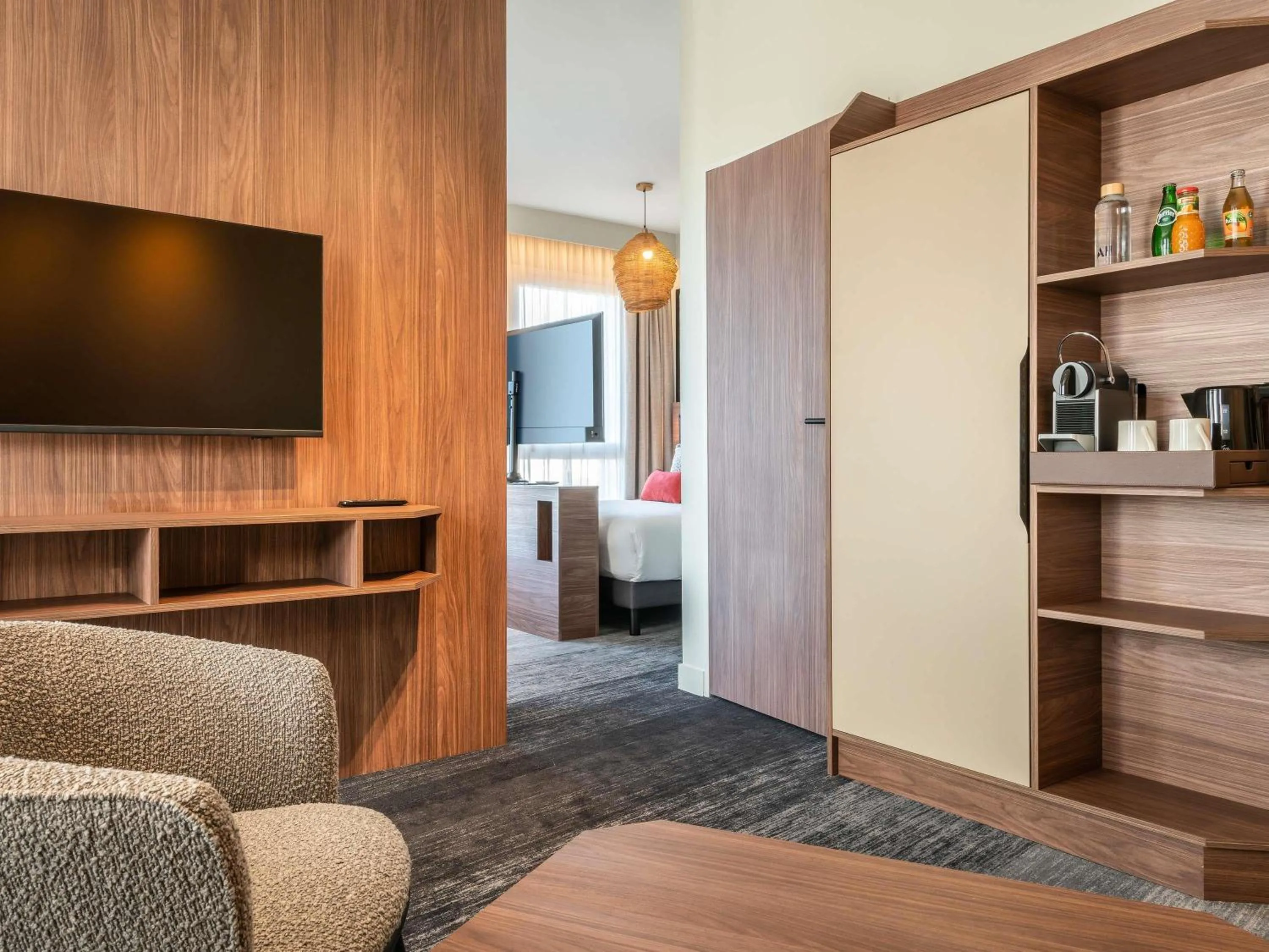 Bedroom in Mercure Achères St Germain en Laye