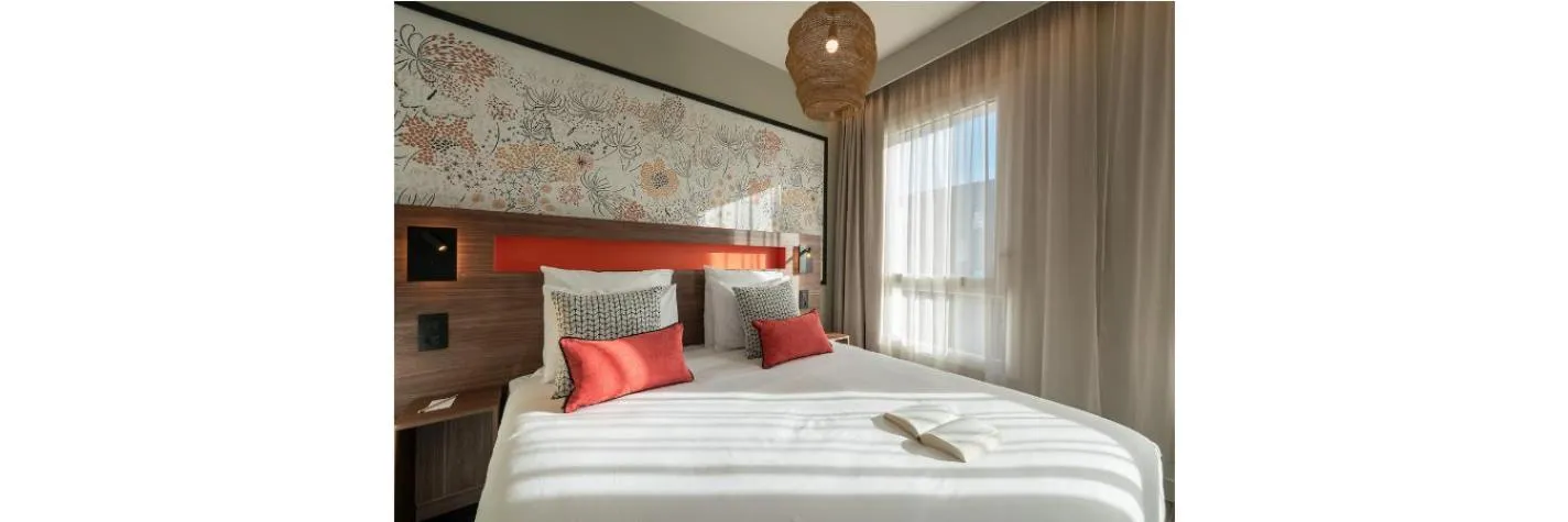 Bed in Mercure Achères St Germain en Laye