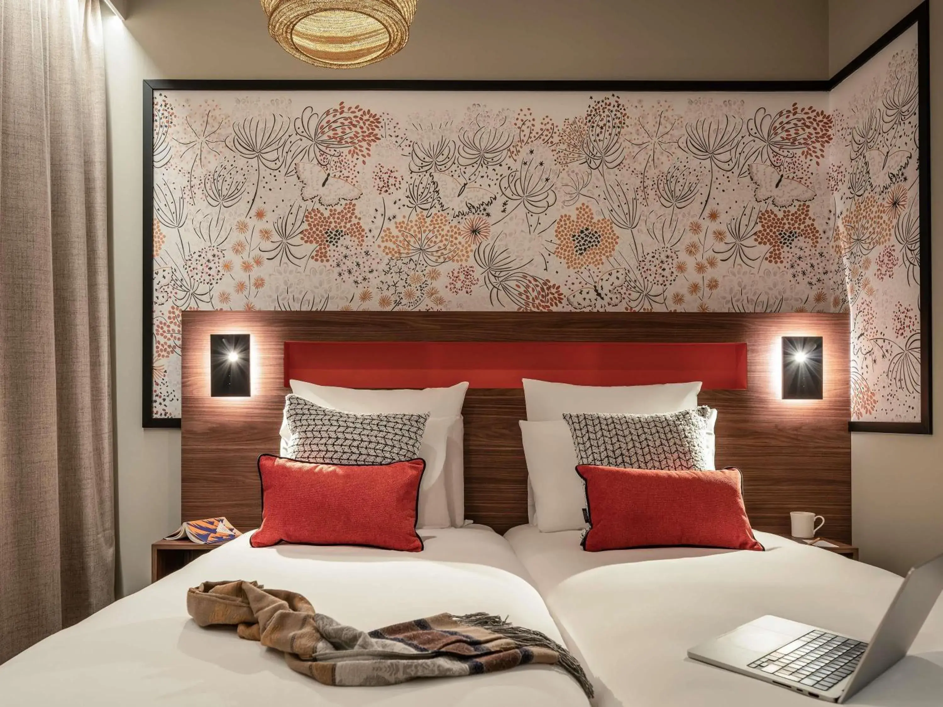 Bedroom, Bed in Mercure Achères St Germain en Laye Bedroom, Bed in Mercure Achères St Germain en Laye