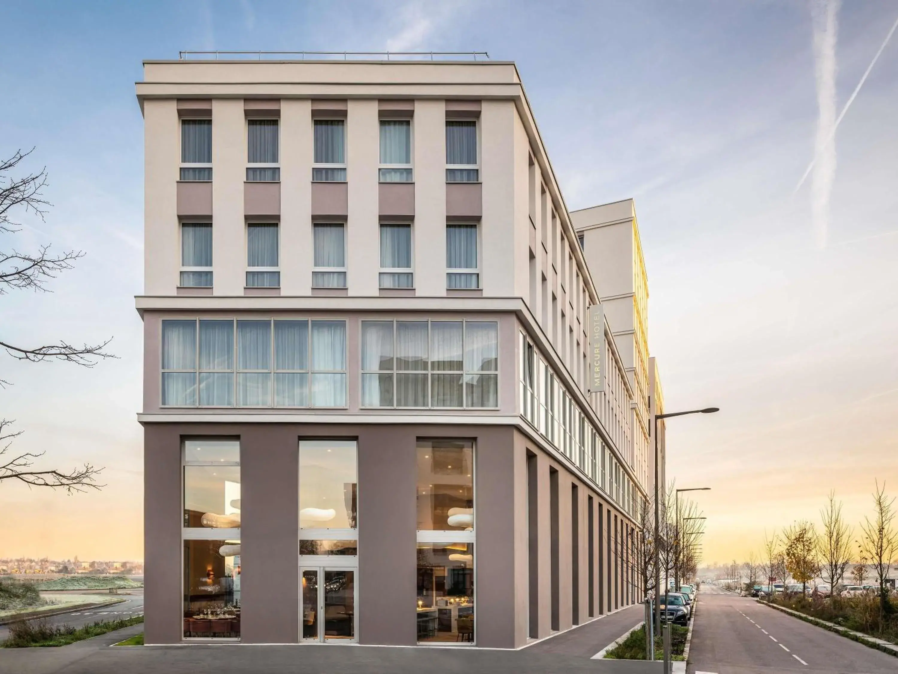Property building in Mercure Achères St Germain en Laye Property building in Mercure Achères St Germain en Laye