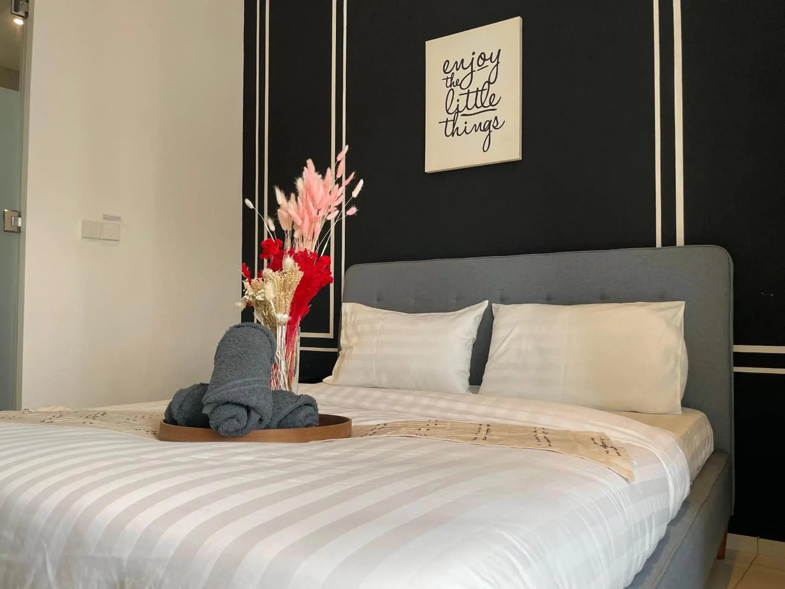 Bed in The Robertson-Bukit Bintang by PILLOWTALKS Bed in The Robertson-Bukit Bintang by PILLOWTALKS