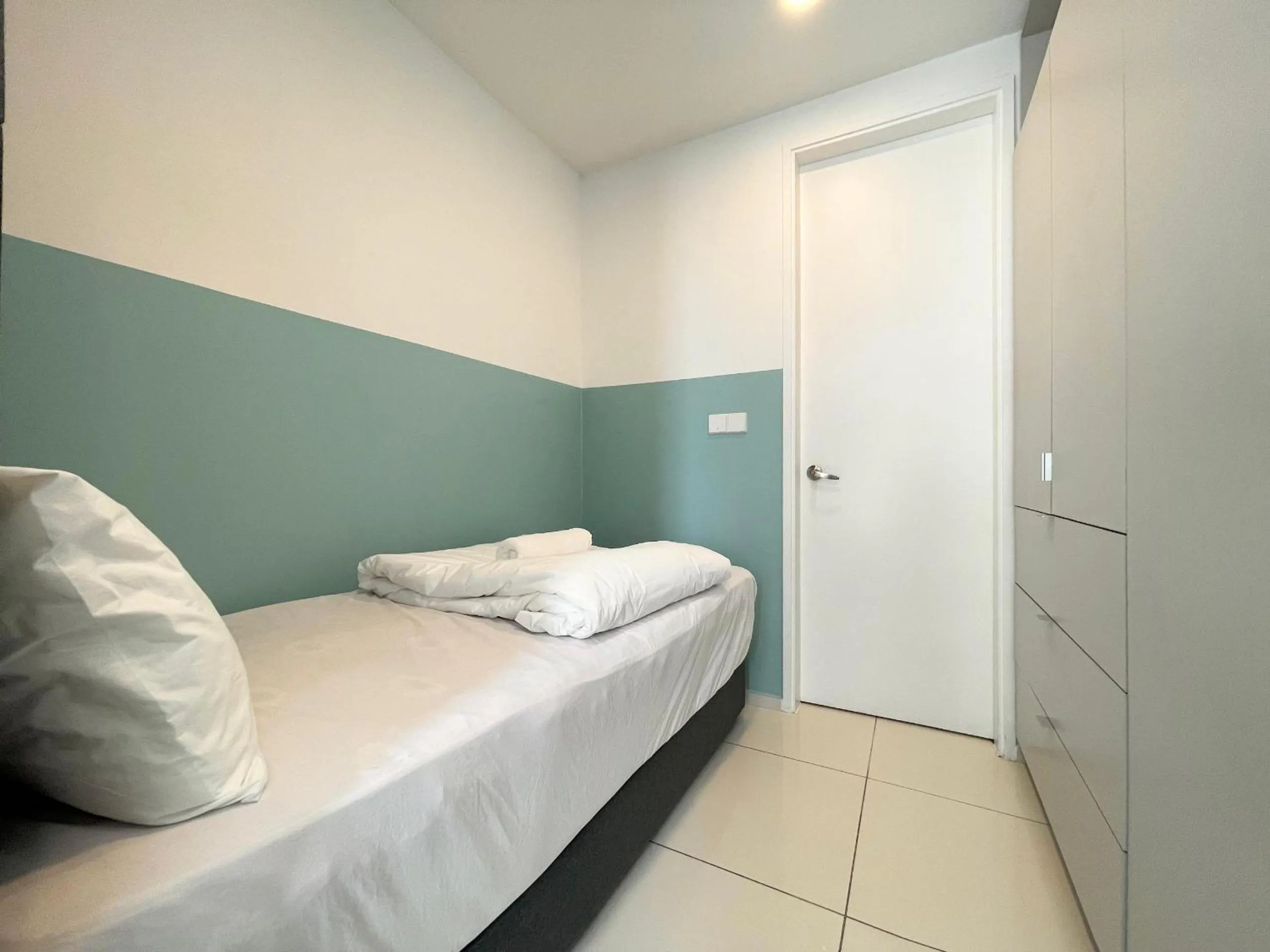 Bed in The Robertson-Bukit Bintang by PILLOWTALKS