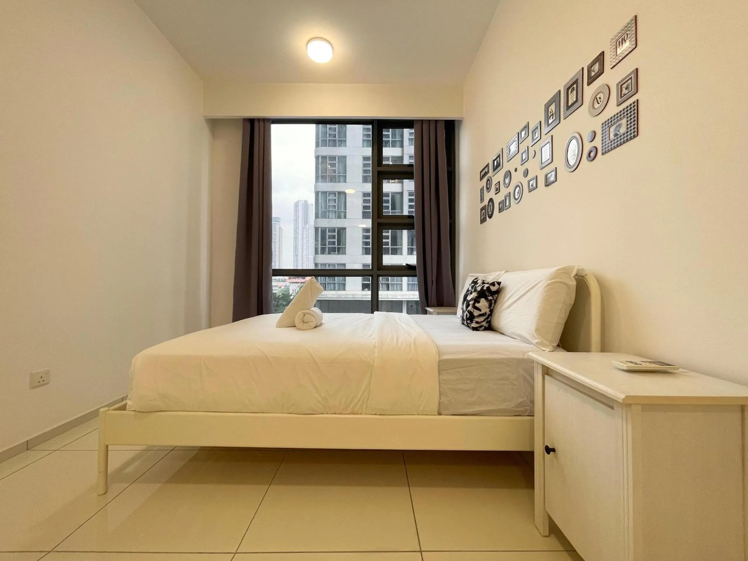 Bed in The Robertson-Bukit Bintang by PILLOWTALKS